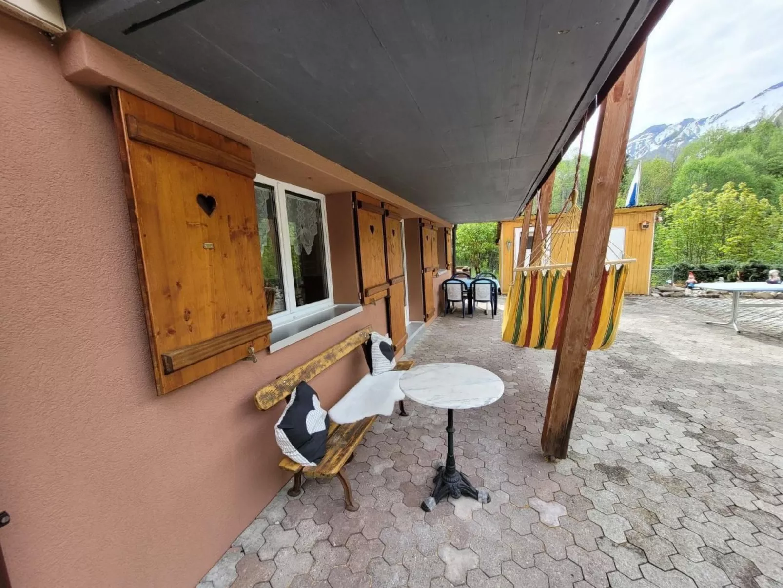 Kolibri Parterre-Outside