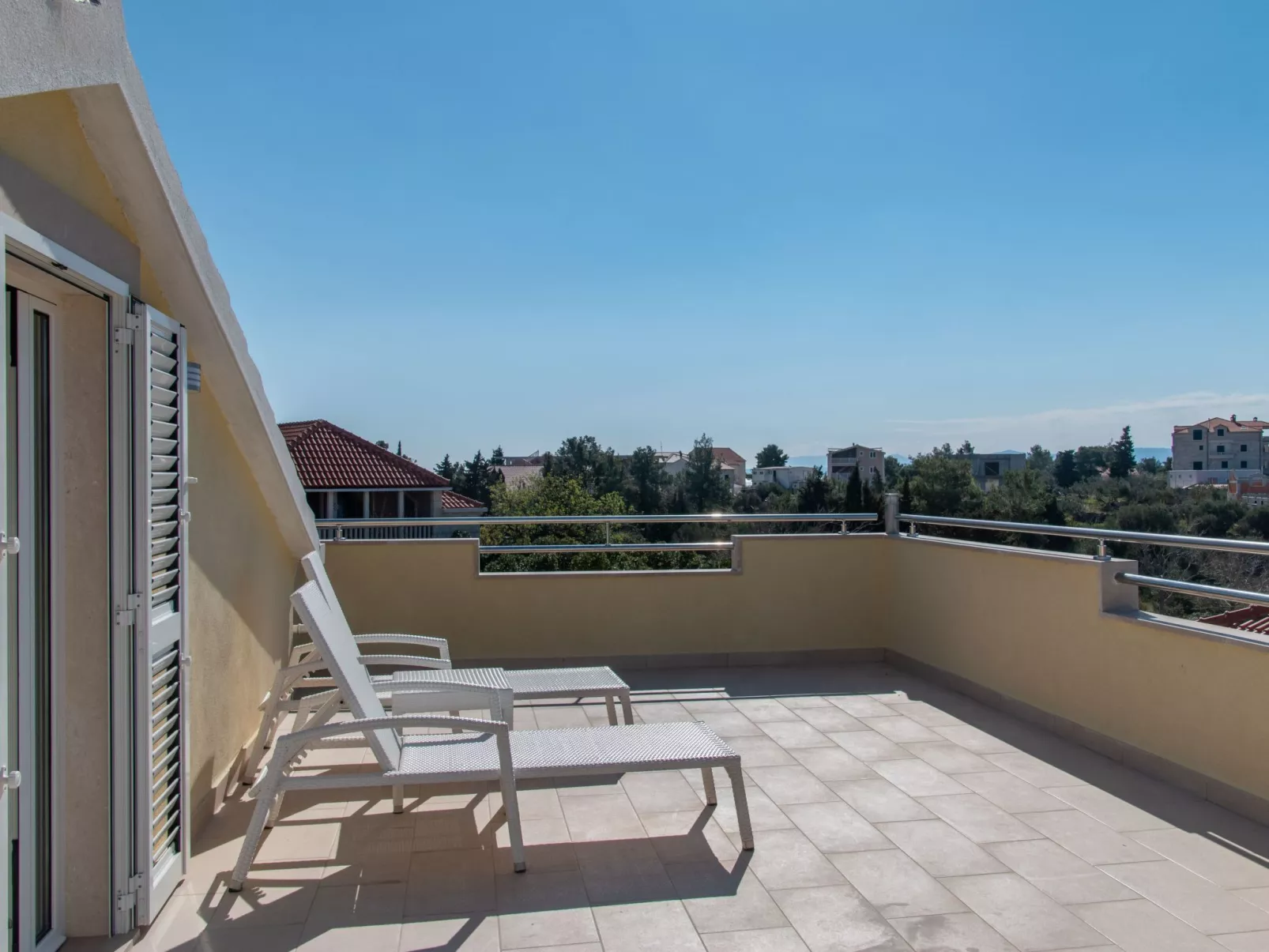 Gesamtes Ferienhaus in Sumartin mit Privatem Pool-Image-tags.info