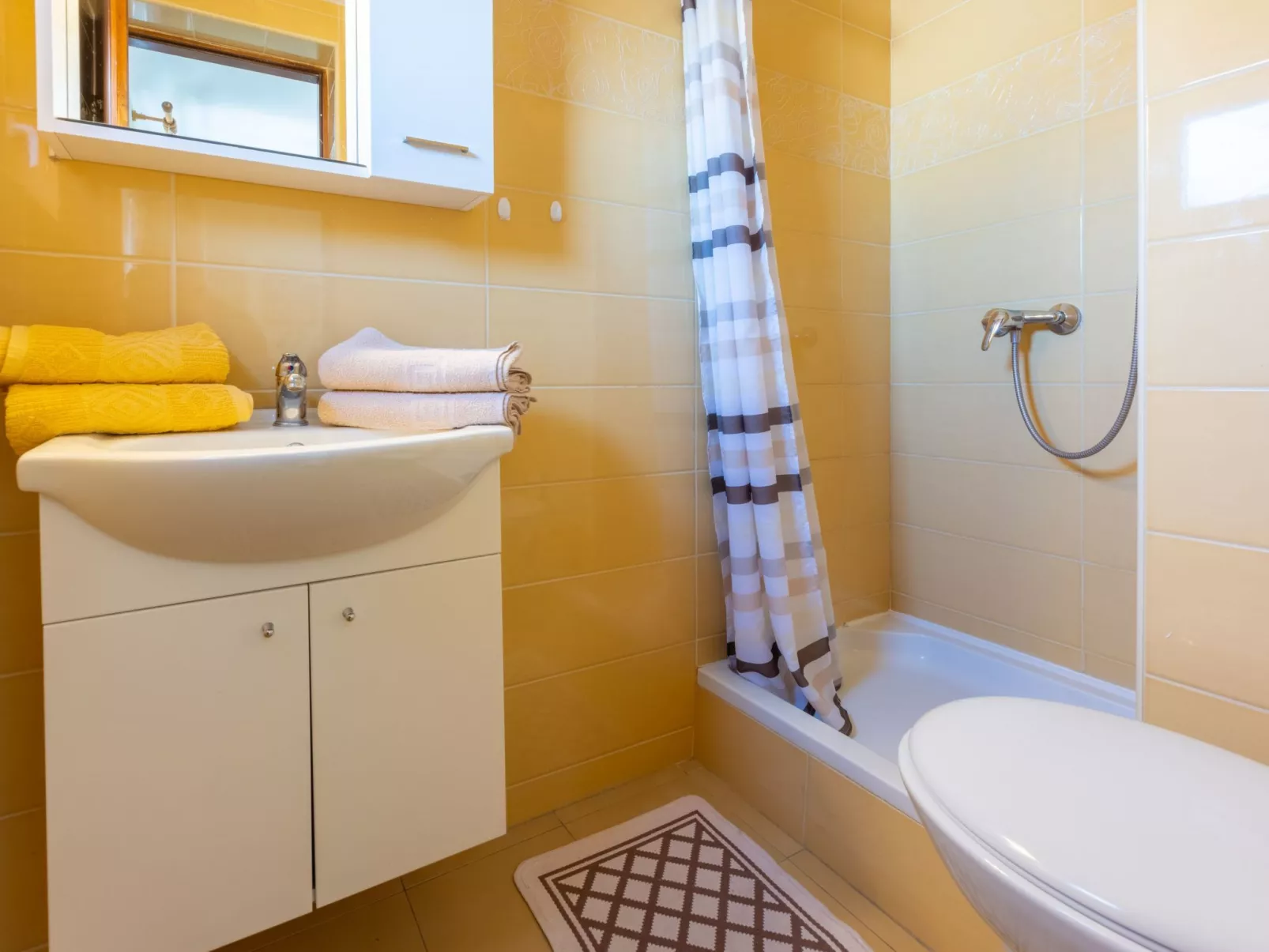 Wohnung in Crikvenica mit Terrasse mit Meerblick-Drinnen