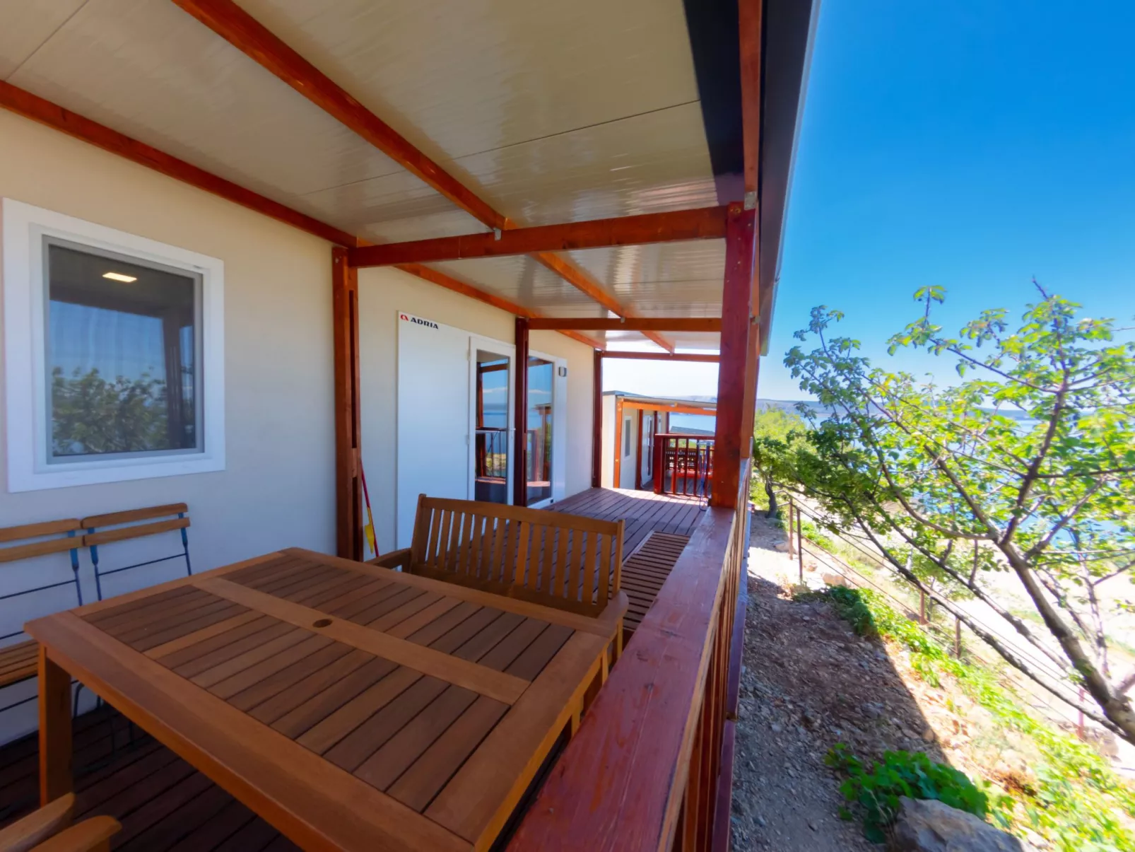 Mobilheim "Adria Family" mit Pool-Outside