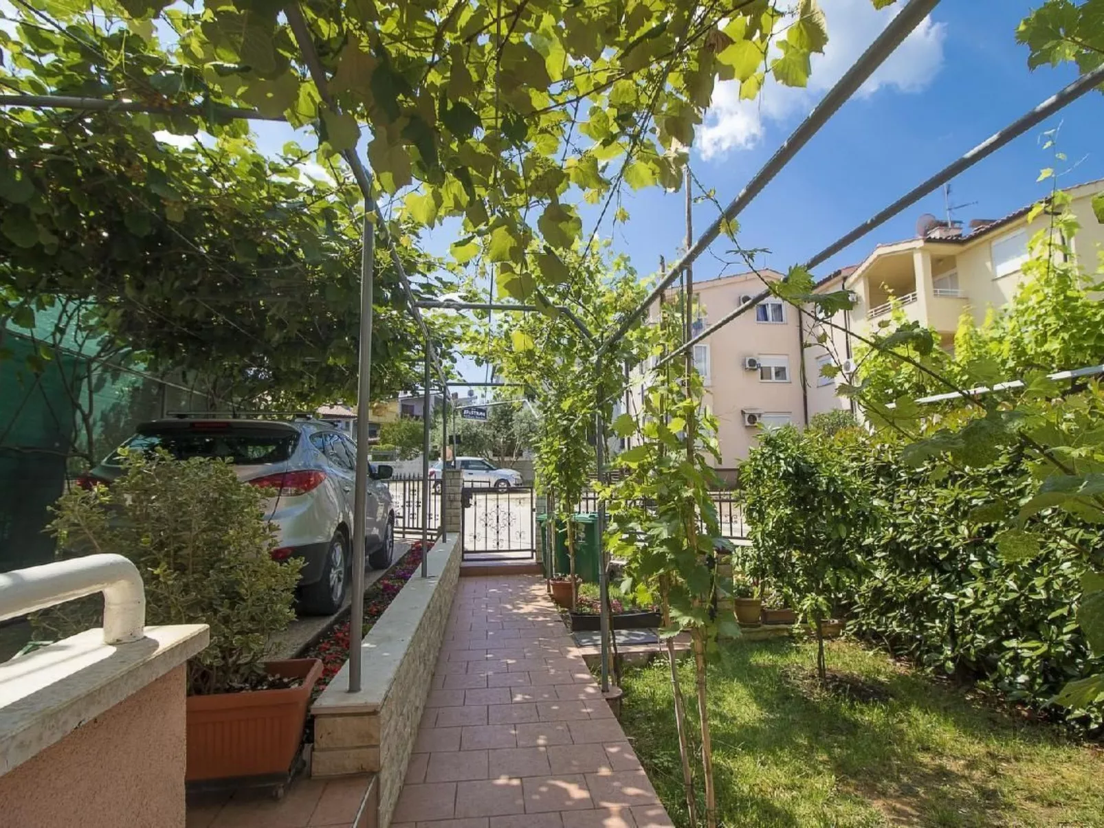 Studio-Apartment in Stinjan, 600 m vom Strand entfernt-Image-tags.info