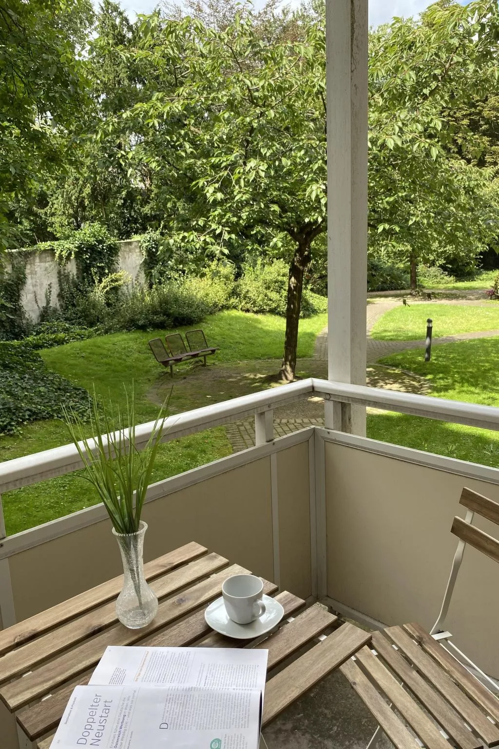 Grüne Oase neben Duisburg Hbf-Outside