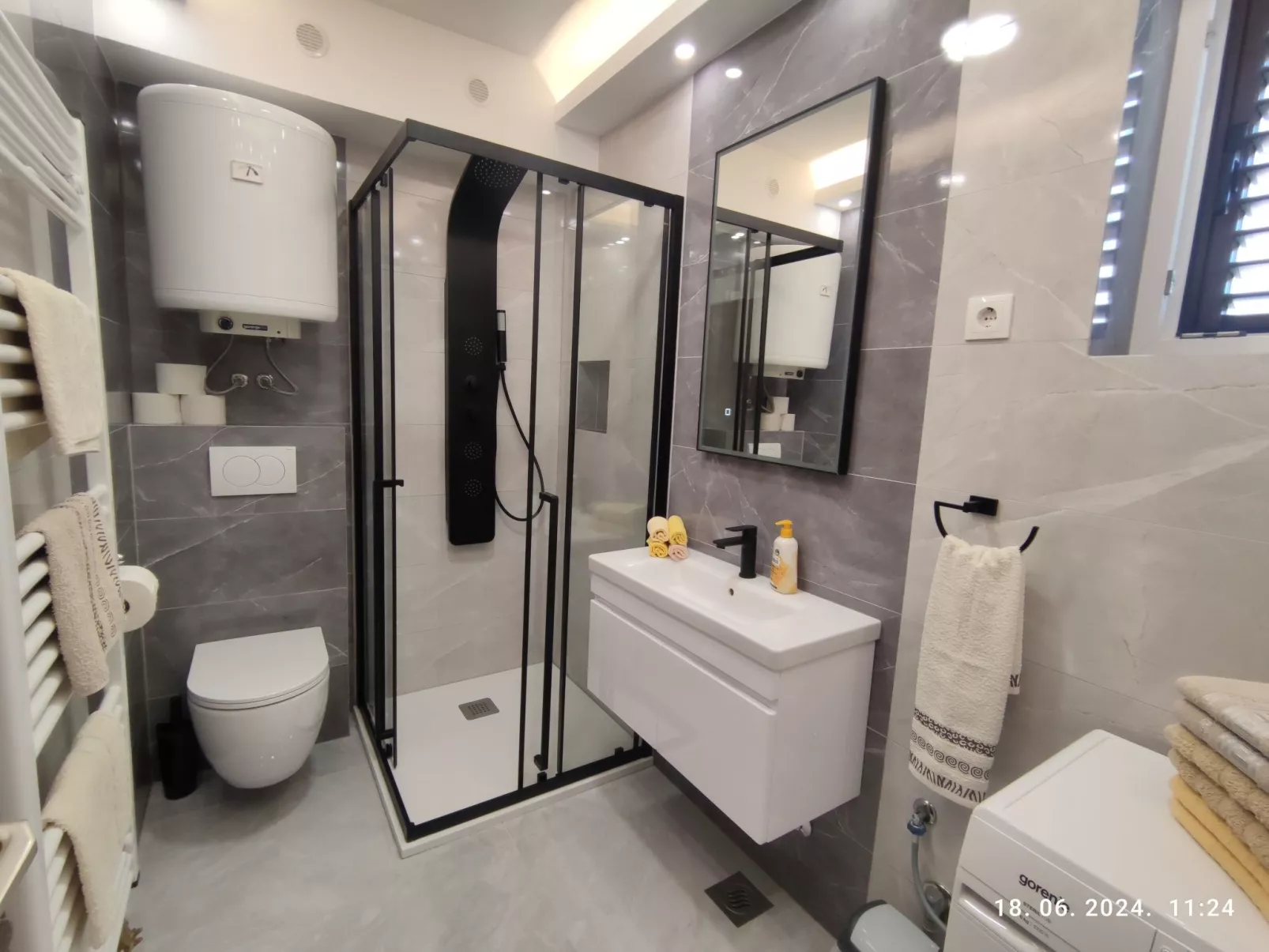 Wohnung im Hochparterre-Drinnen