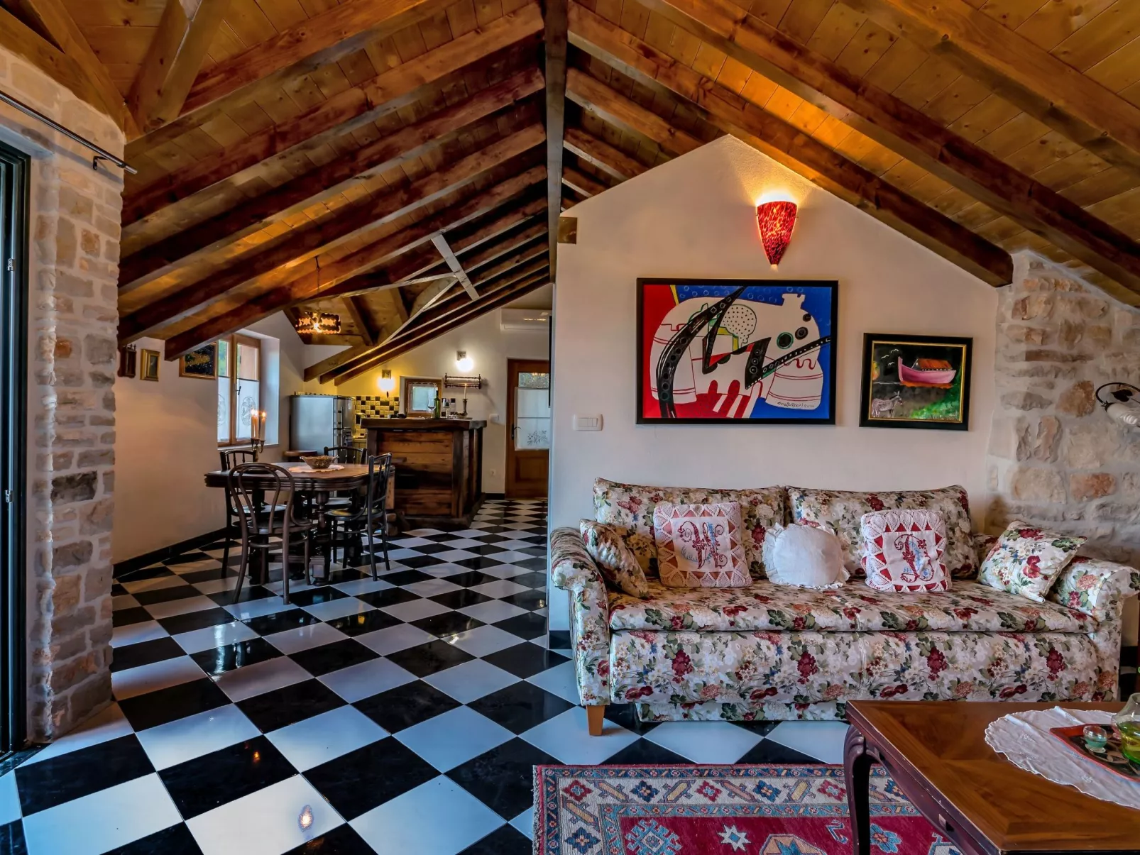 Hidden Heaven Private Resort - Beheizter Pool-Drinnen