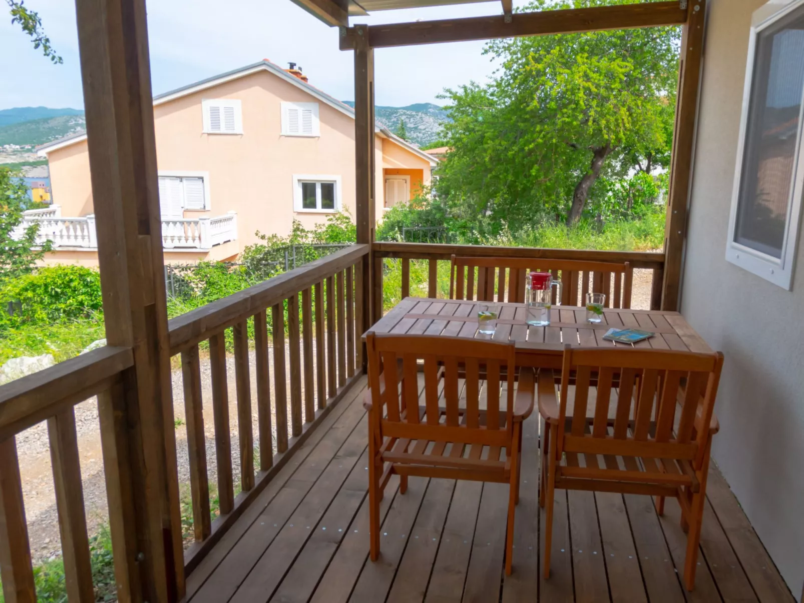 Mobilheim mit gemeinschaftlichem Pool-Draußen