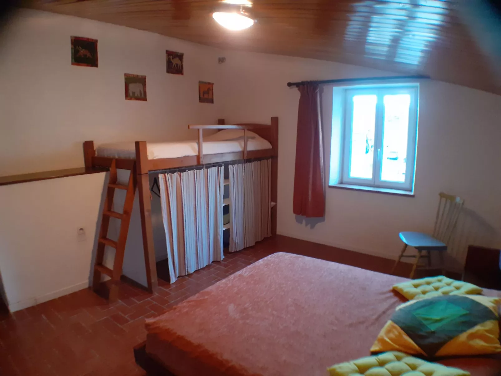 "La Source" mit Pool-Image-tags.info