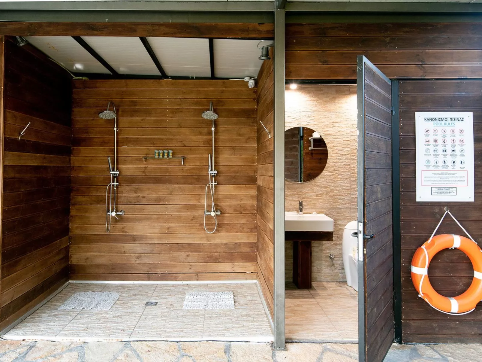 Geräumige Familienvilla, privater Pool und Garten-Dehors