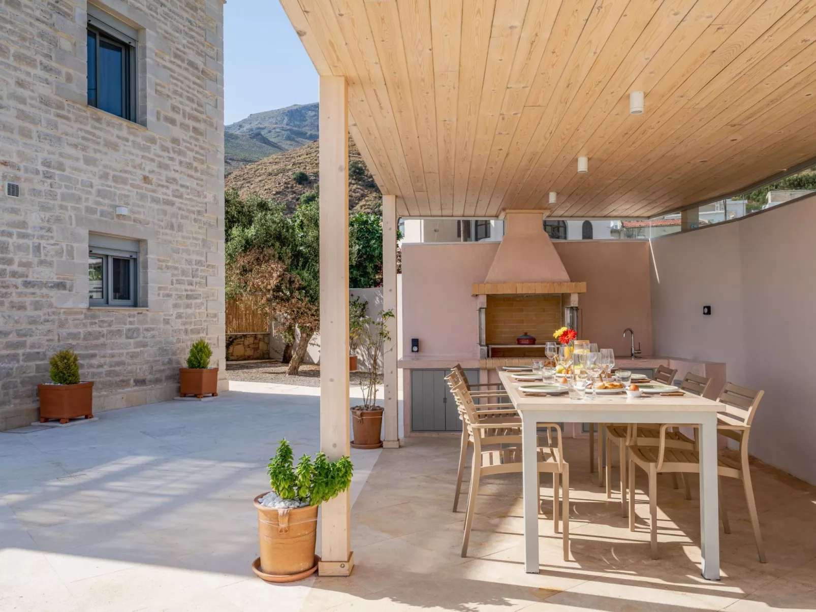 Aloni-Villa-Draußen