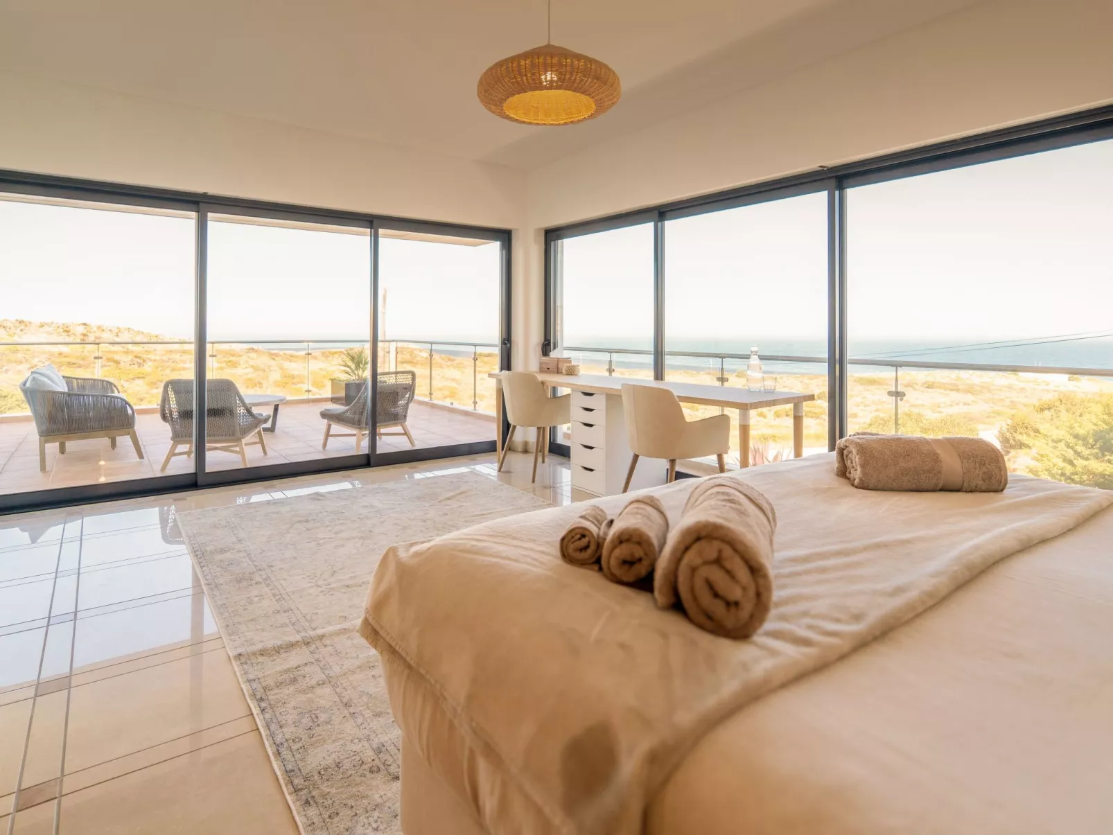 Villa Izabel Meerblick-Drinnen