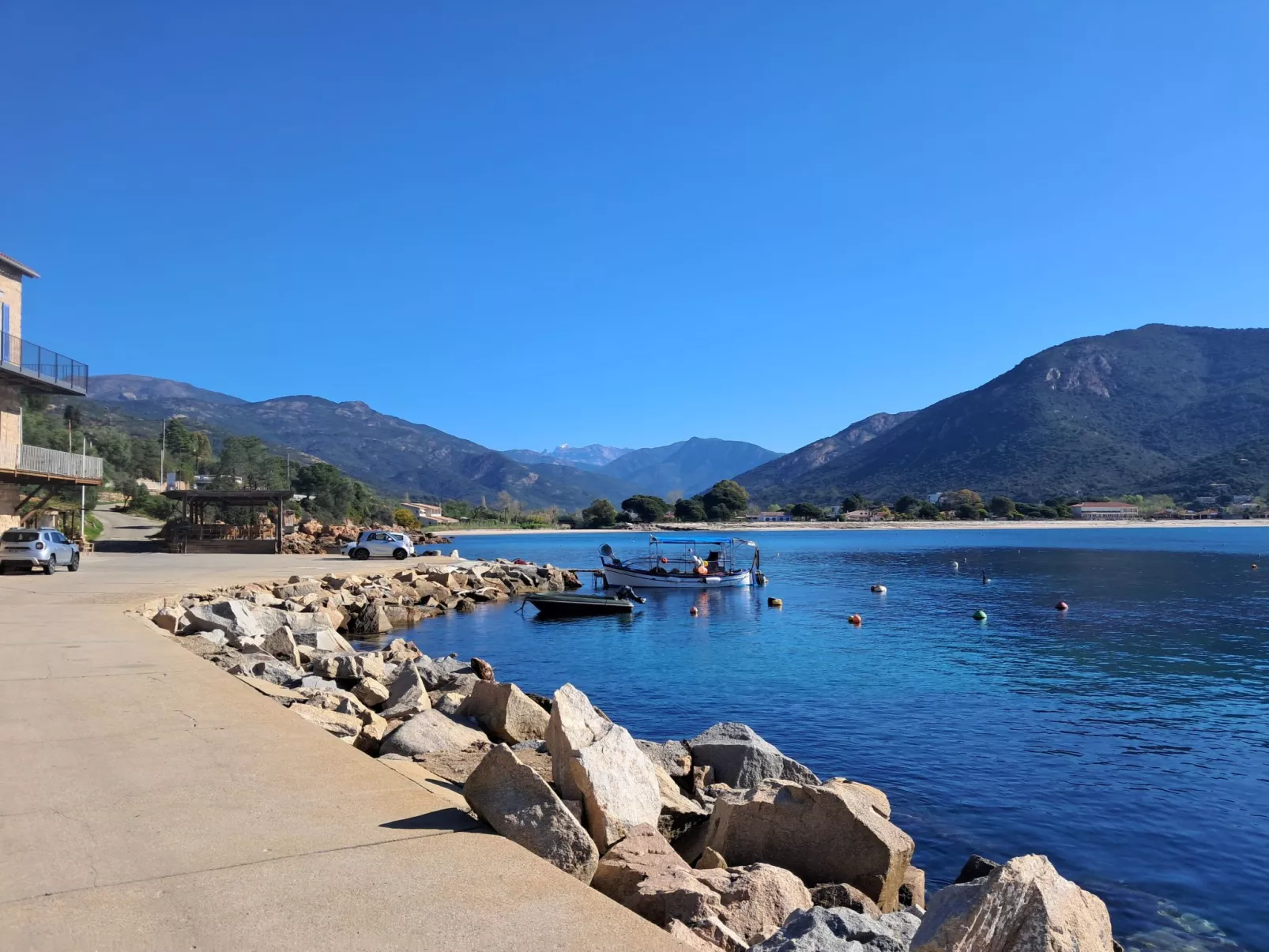 "Casa zinu" mit Blick aufs Meer - Draußen