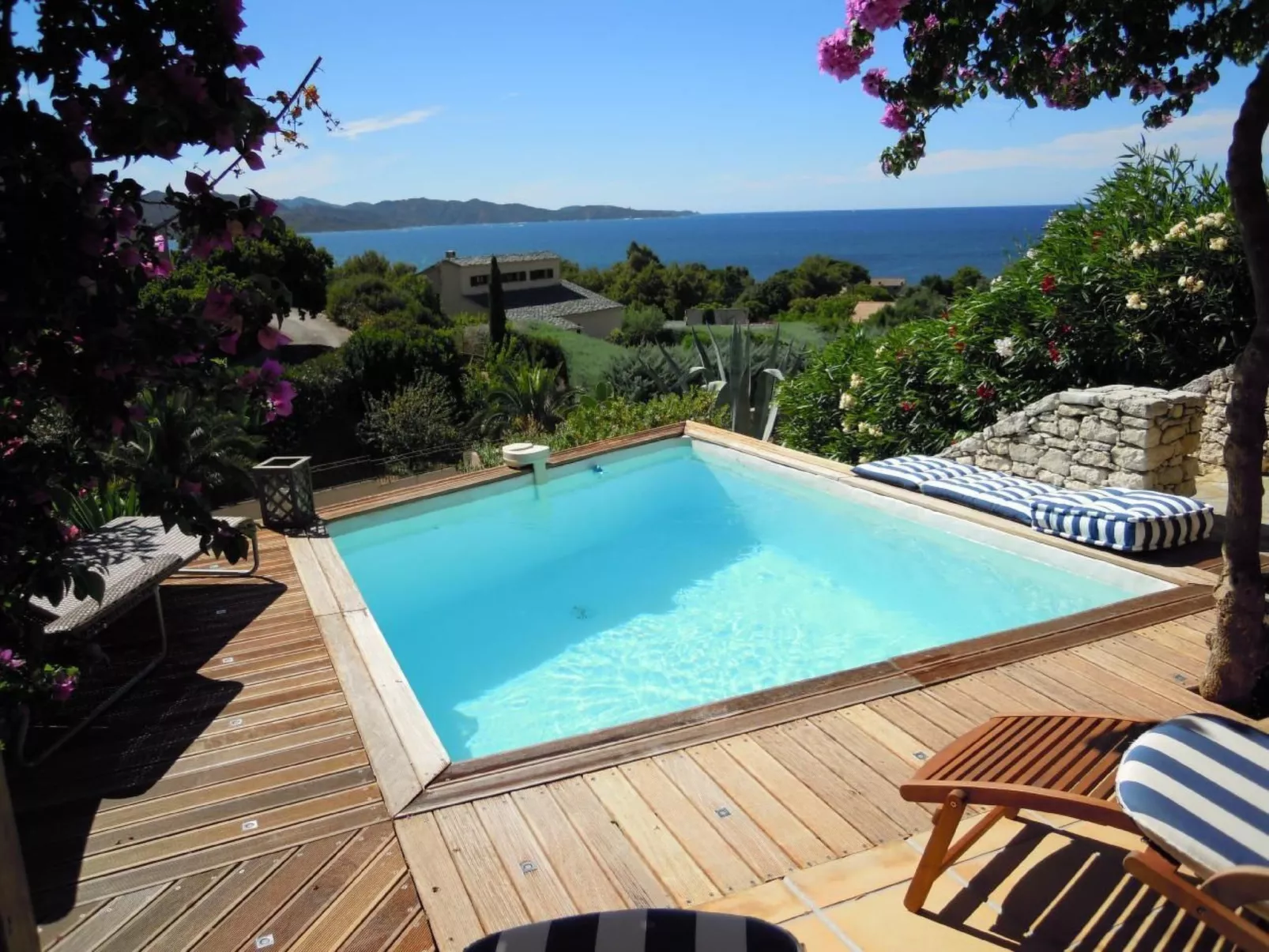 Pont de bateau, Meerblick mit privatem Pool-Dedans