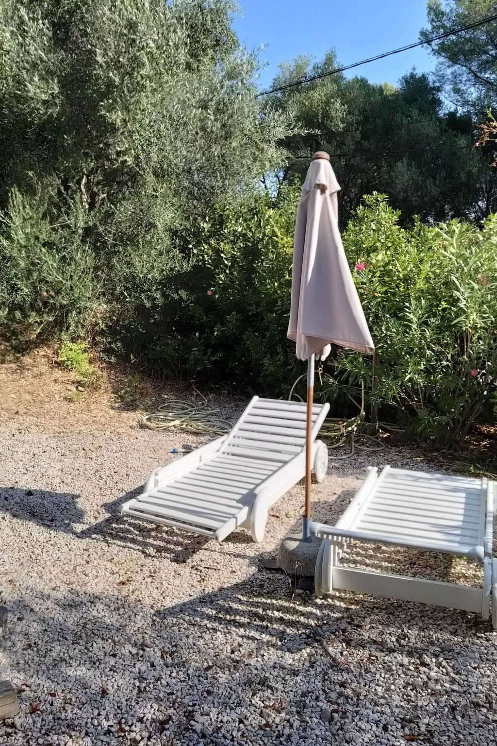 Mit Terrasse, mitten in der Natur-Outside