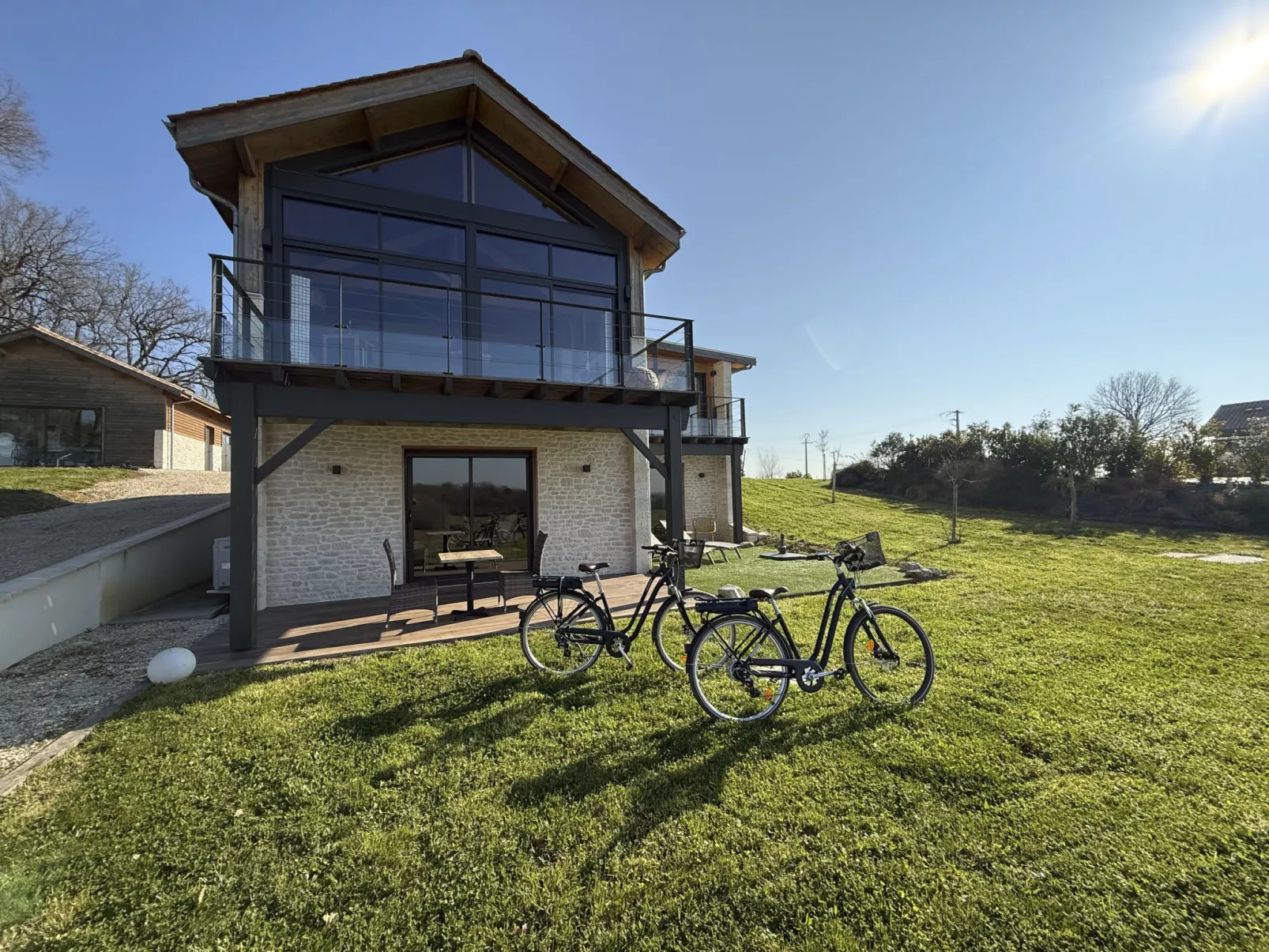 Der Anhang Coté cASTAGNE-Dehors