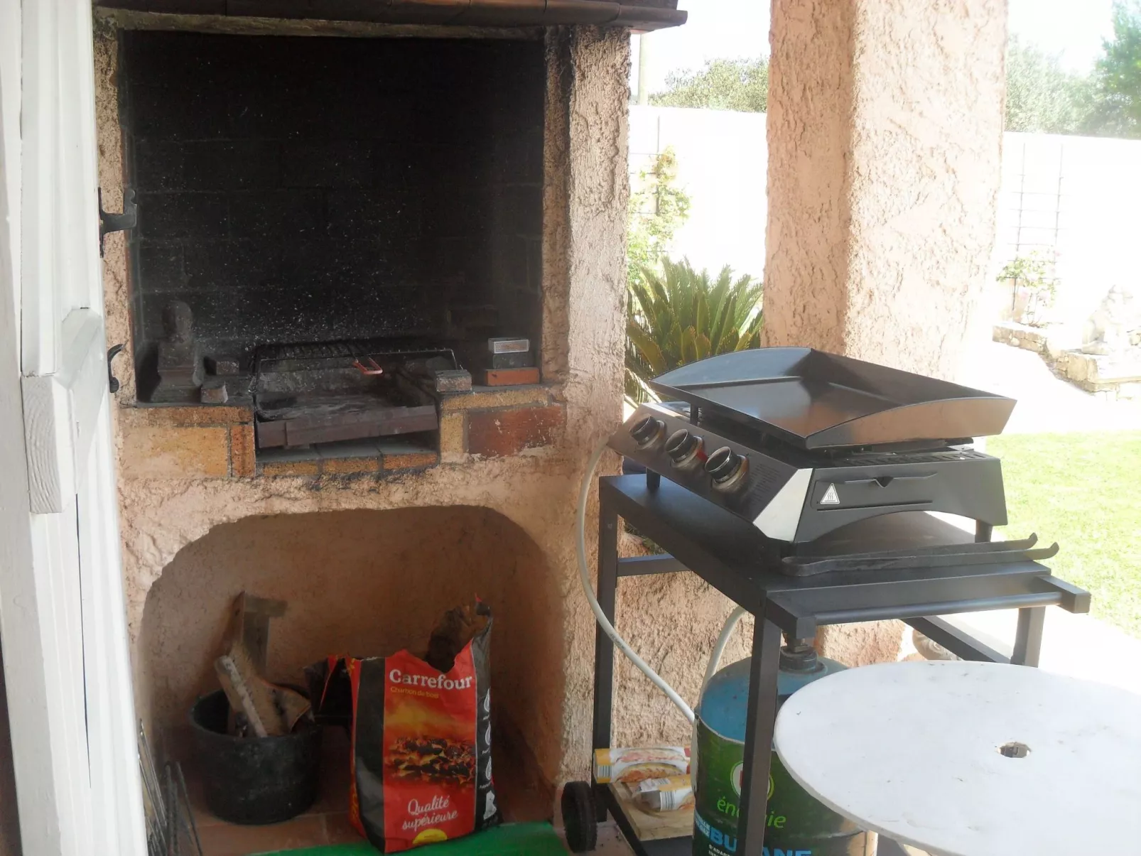 Beheizter Pool ab Mitte April-Outside