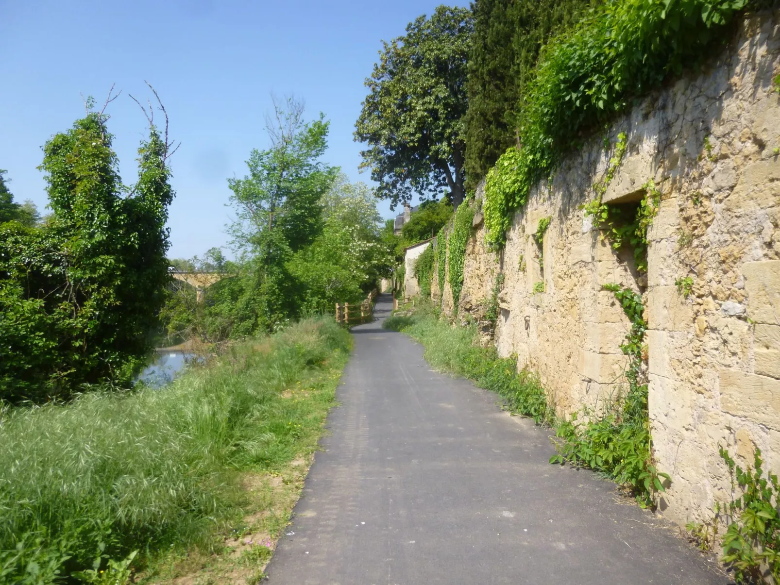 Fachwerkhaus "gitealienor perigord"-Outside