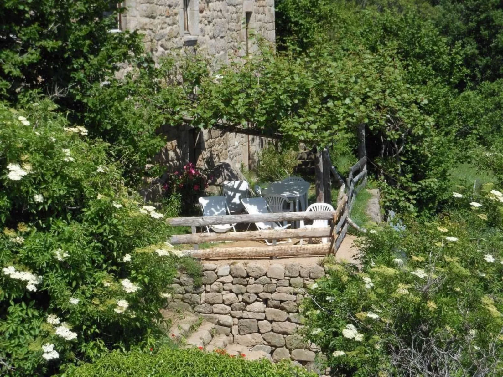 Gîte de Chapelèche Les Châtaigniers für 7 Pers.-Outside