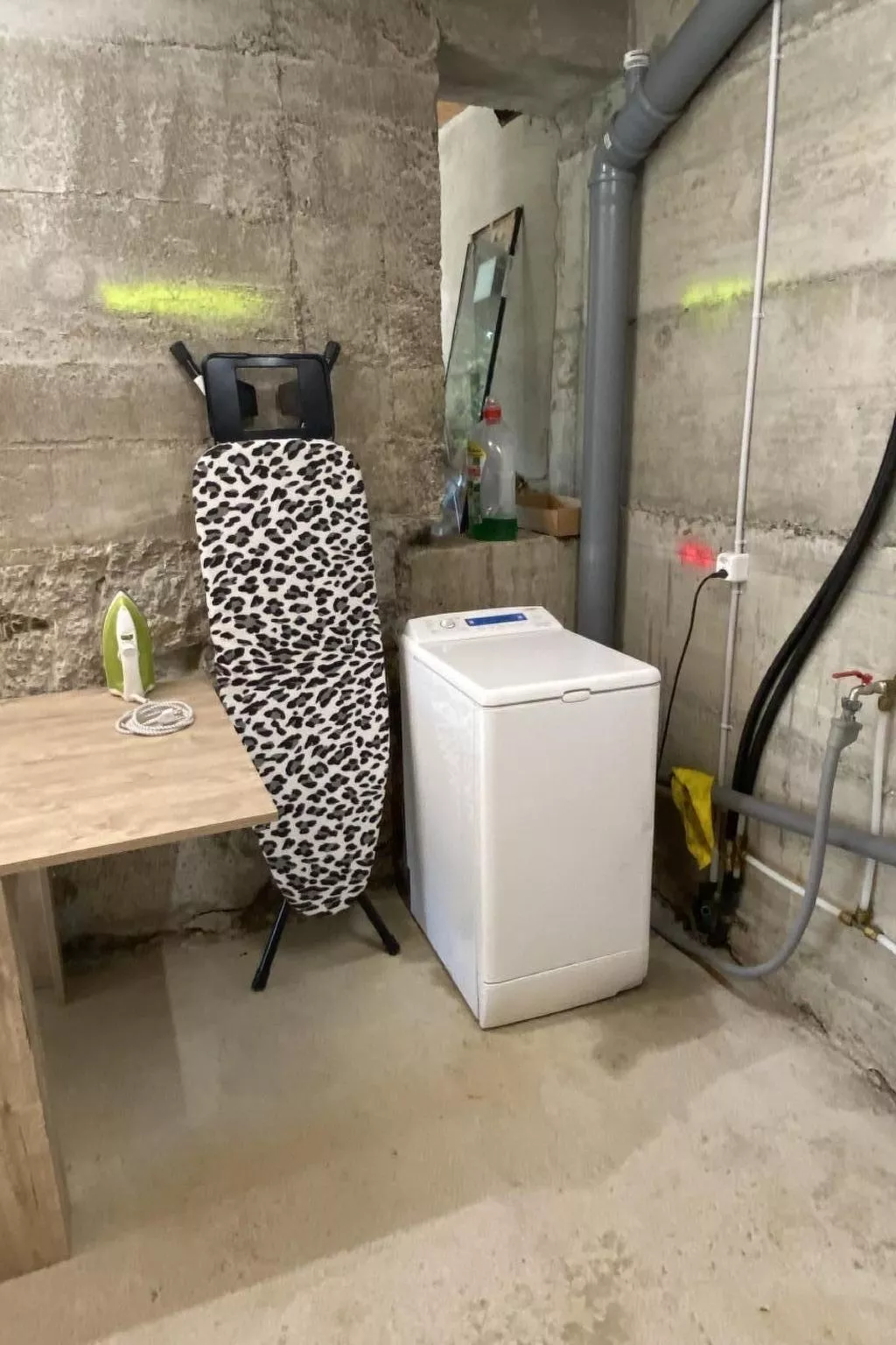 La Perla-Image-tags.info