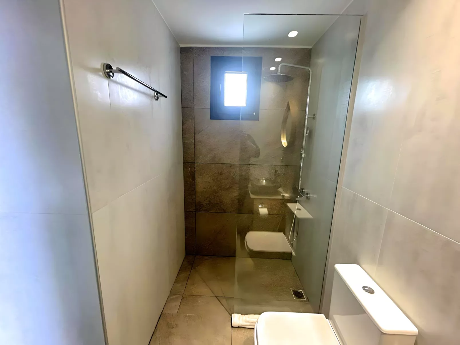 Canes Maxima Suite Privater Pool-Inside