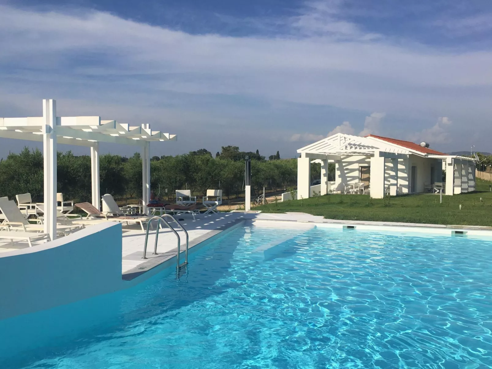 White Villas BV-Outside