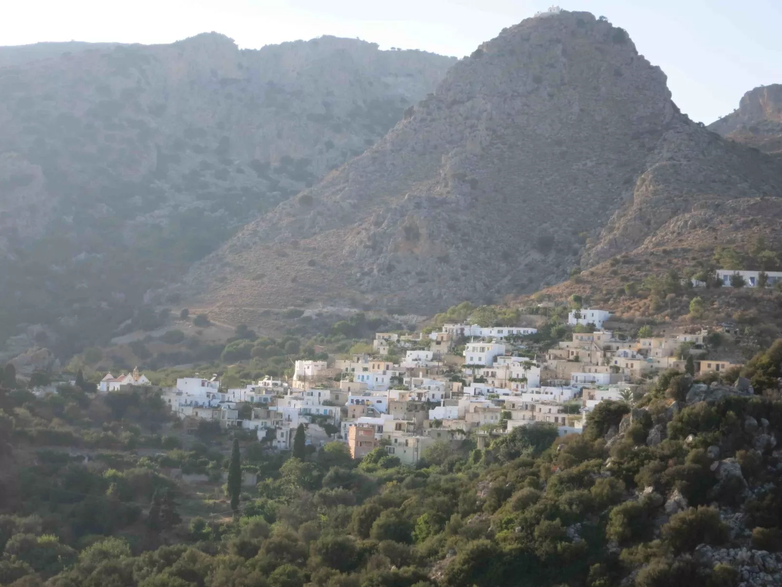 In Pefki mit Terrasse und Grill-Dehors