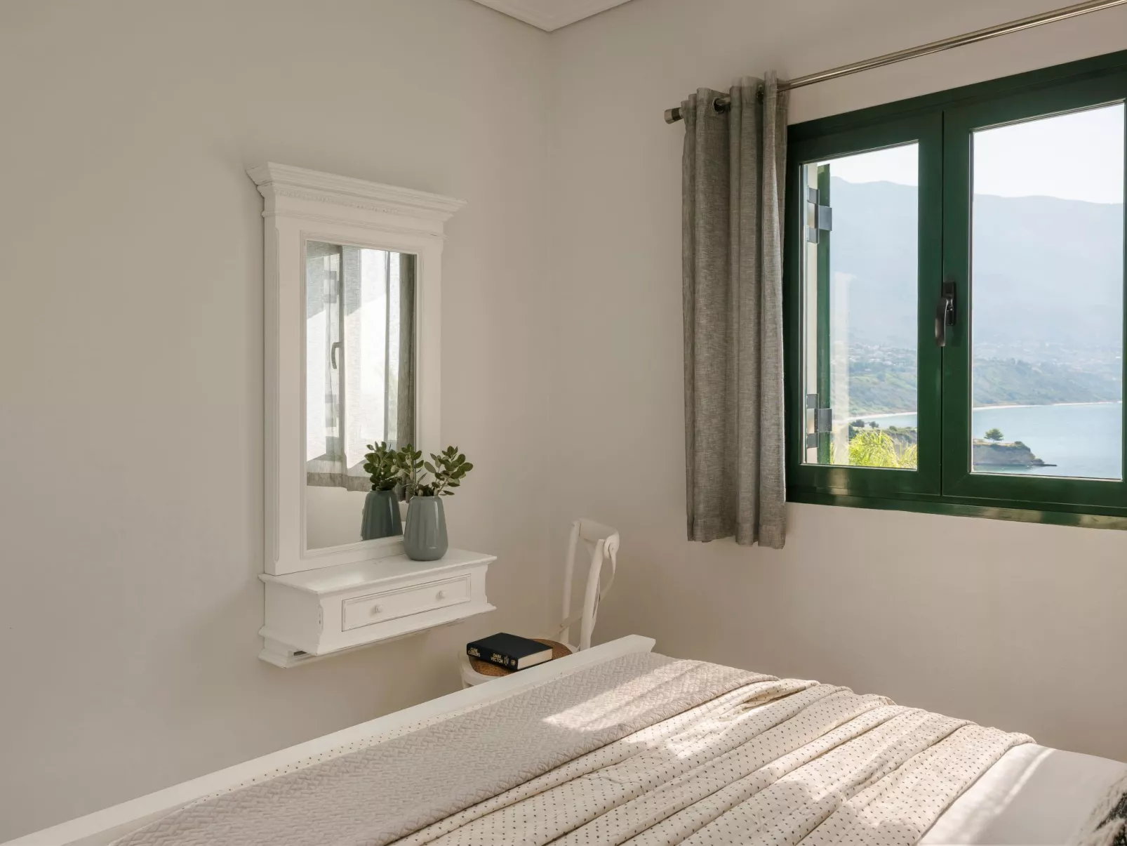 Ferienvilla "Seaspray" mit Blick auf das Wasser-Dedans