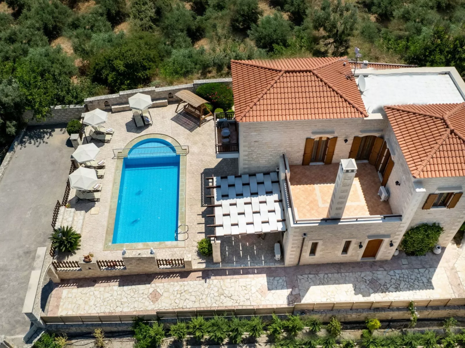 Familienfreundliche Villa mit Pool, BBQ, Kinderbereich-Outside