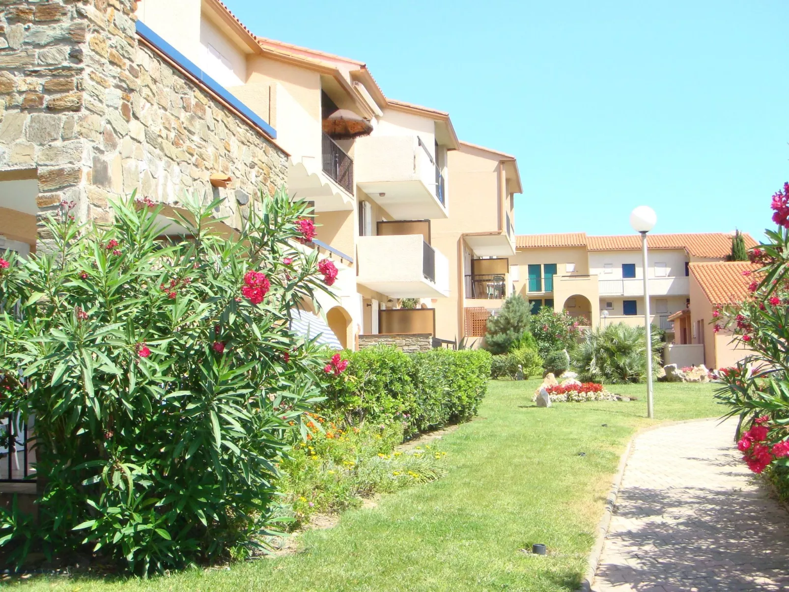 Mit Blick auf das Wasser-Outside