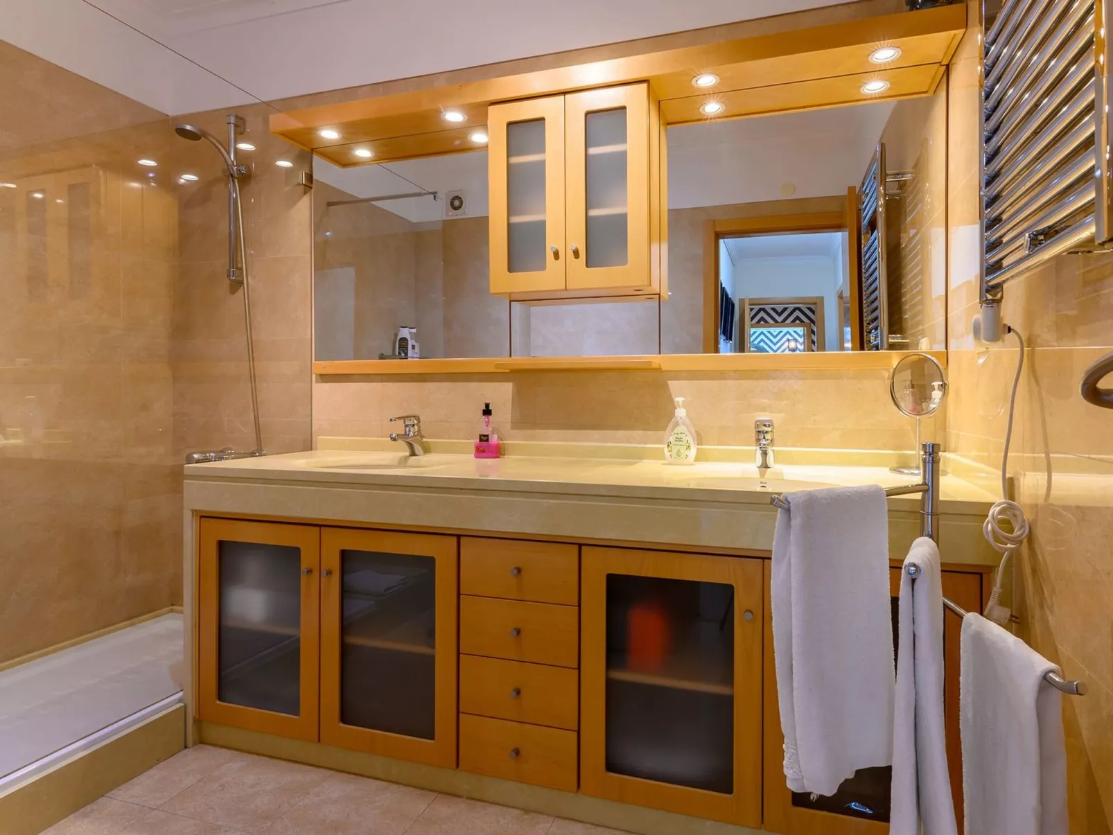 Carcavelos Strand-Inside