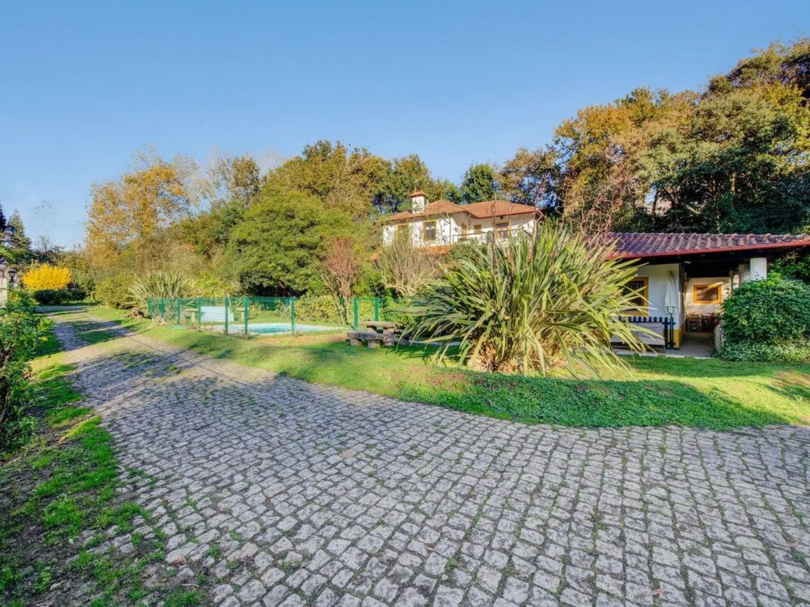 Maison du Moulin in Bauernhof-Draußen