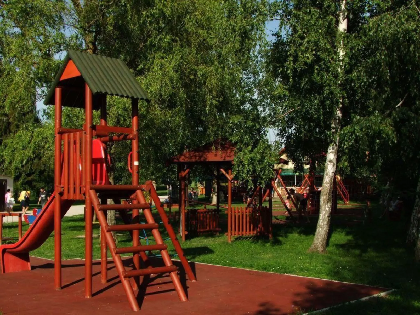 Appartement mit Terrasse-Image-tags.info