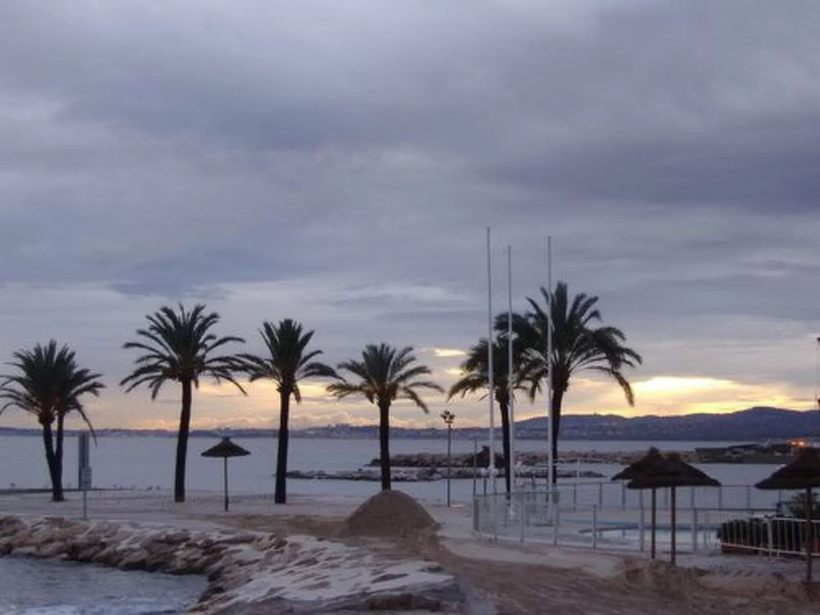 Wohnung "Les roses" auf einem eingemauerten Grundstück-Outside