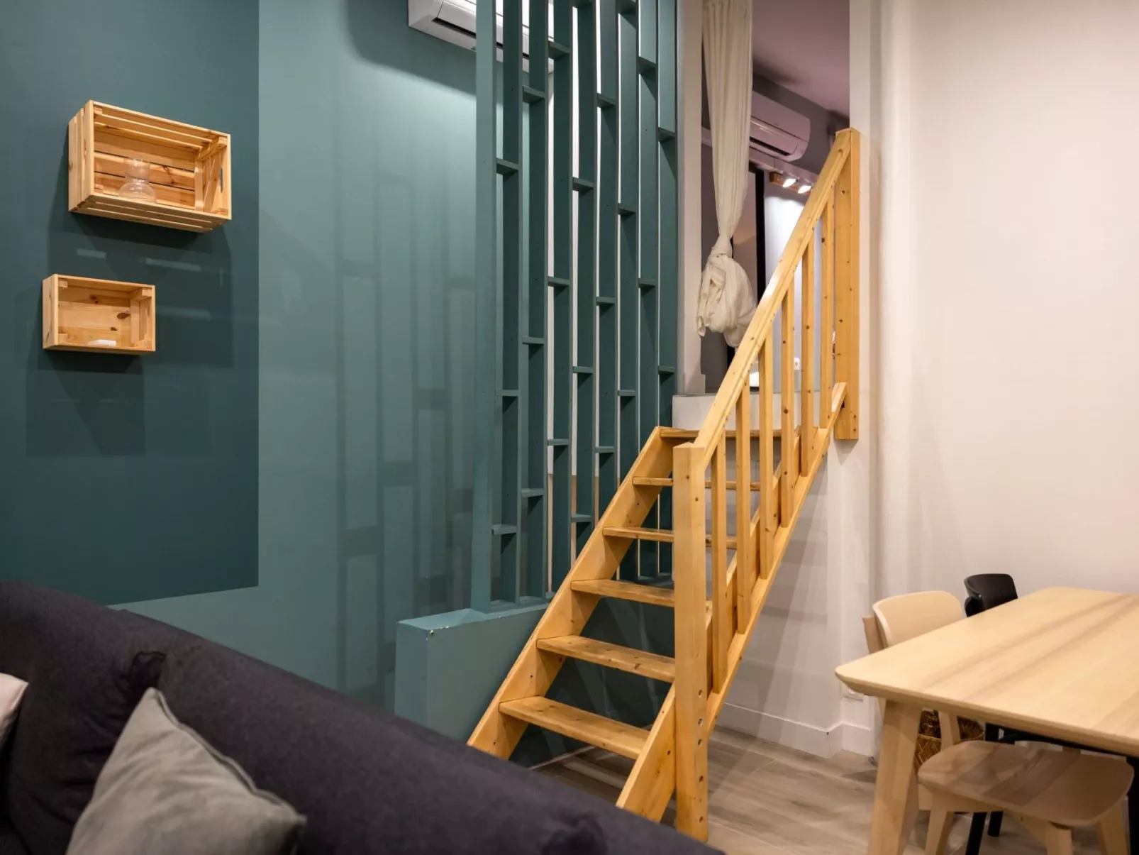 Im Herzen eines provenzalischen Weinguts, Terrasse mit Meerblick, Pool - Drinnen