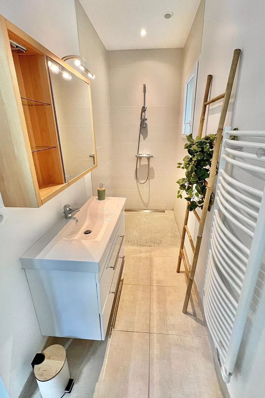 Ferienvilla "La Villa Blanche" (Die weiße Villa)-Image-tags.info