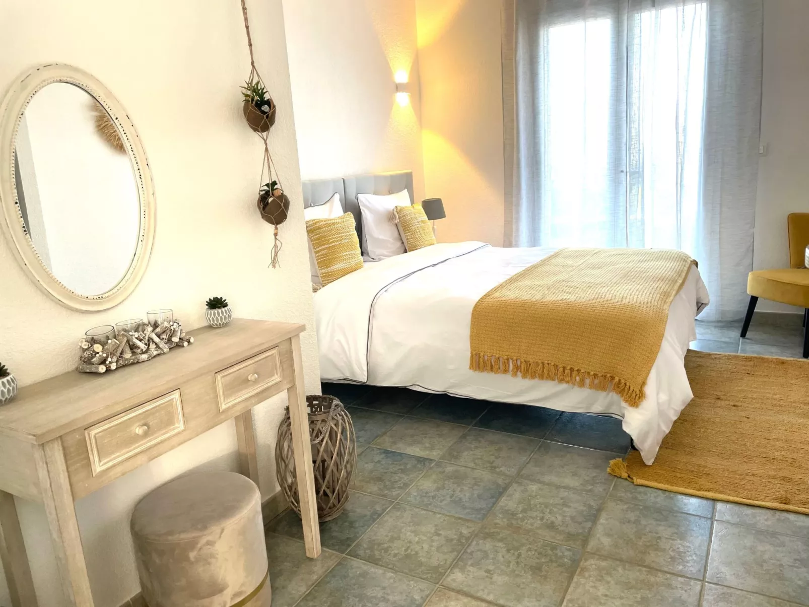 Ferienvilla "Azura" mit eigenem Pool-Drinnen