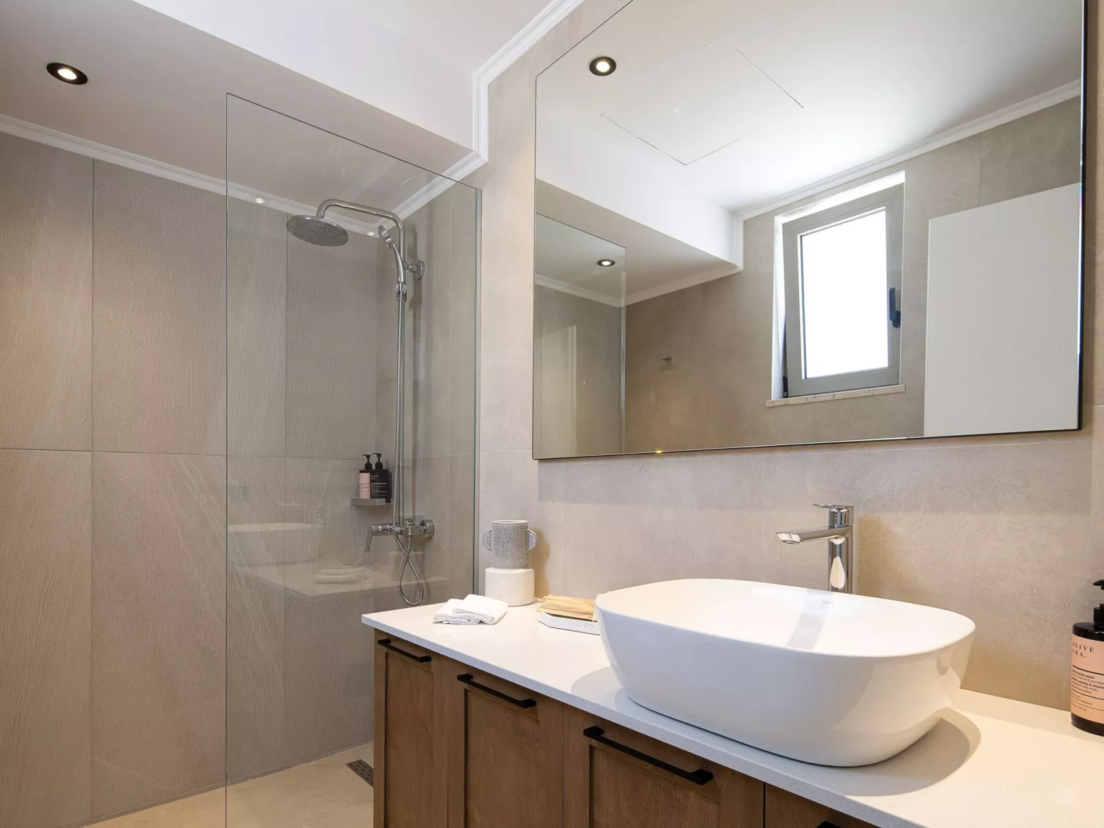 Imbros Villa I -''Gratis''BeheizterPool und Ruhe-Drinnen