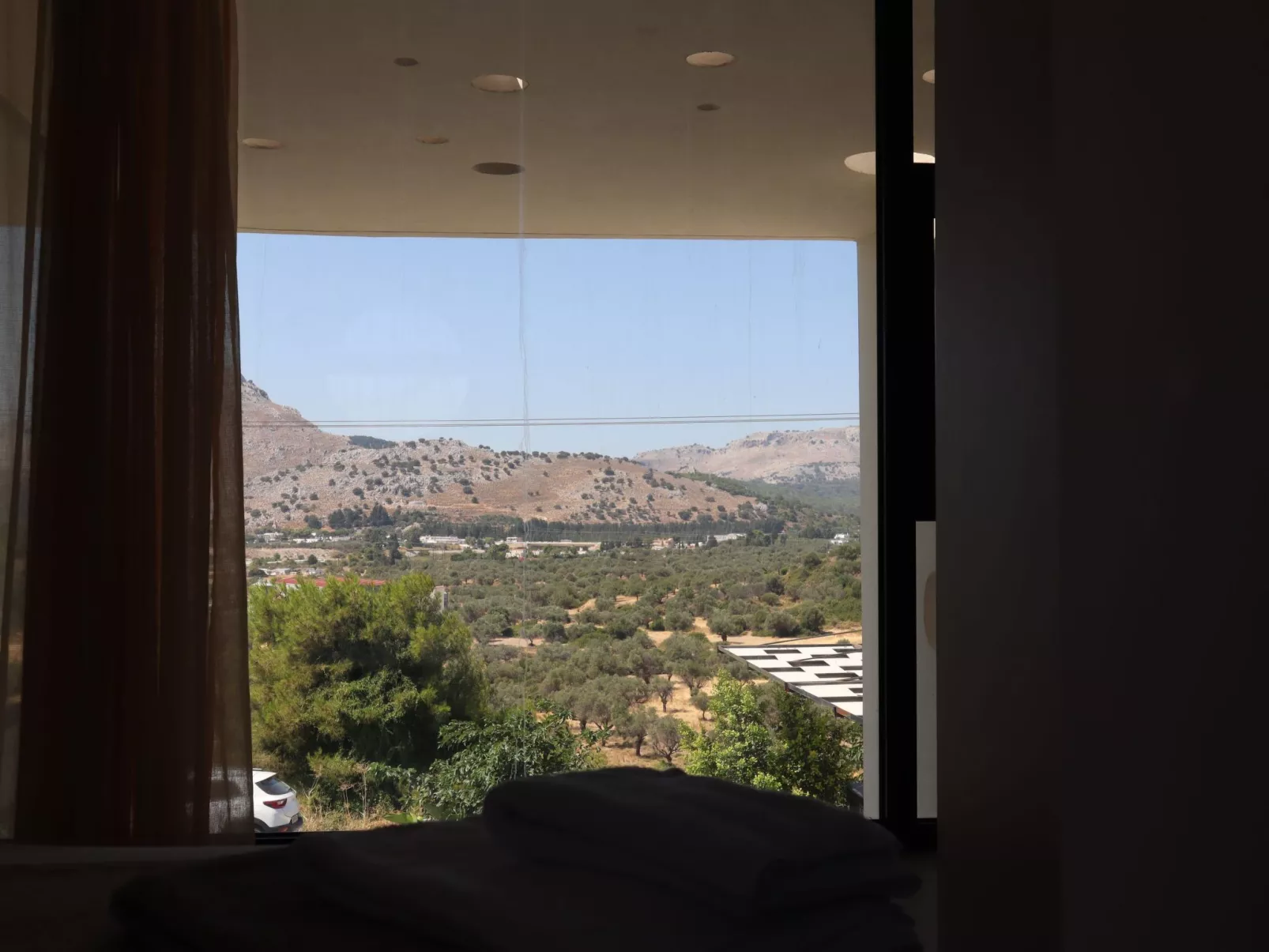 Trapezia Luxury Living -Garnet-Dedans