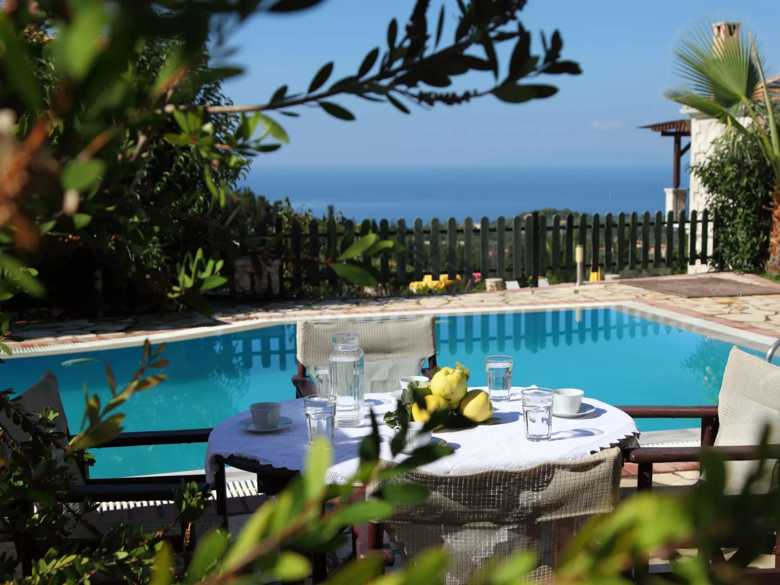 Für 6 Personen und 2 Kinder auf Lefkada-Outside