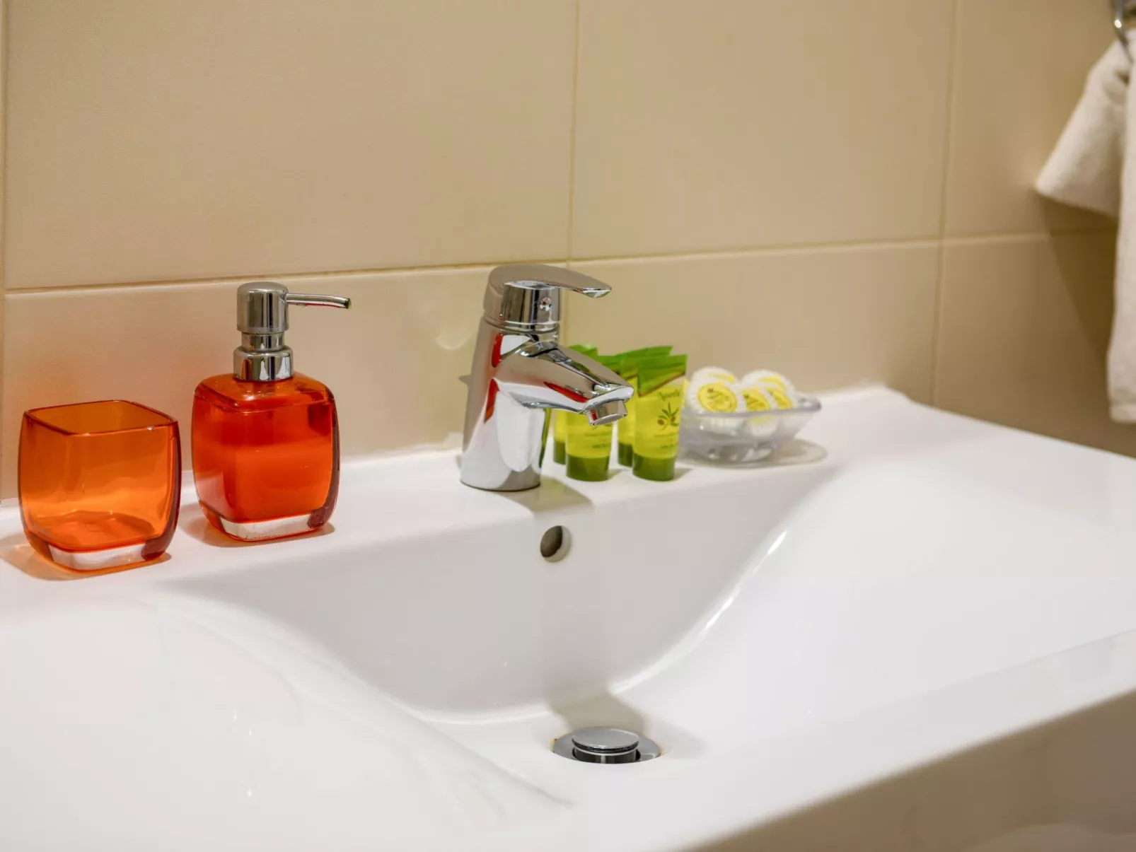 "Villa Erontas" mit Blick auf das Wasser-Inside