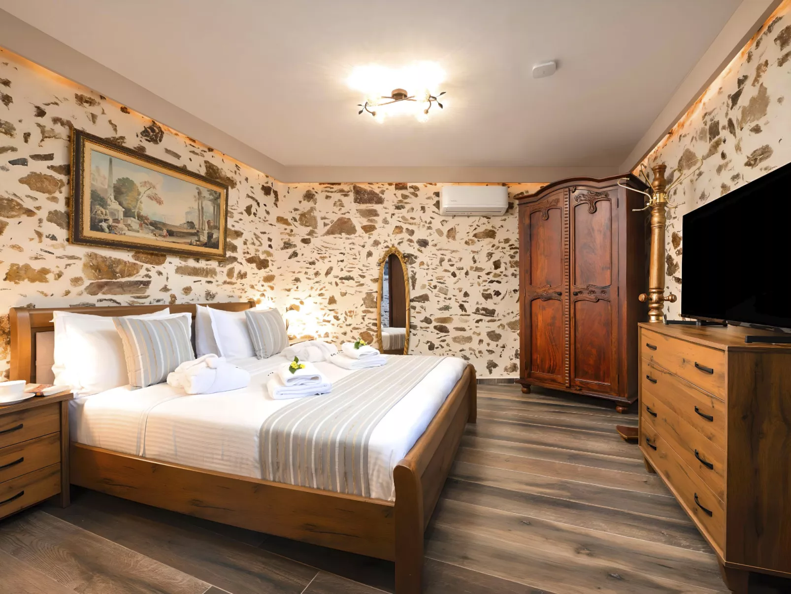 Petralis Luxus Villa Pool Whirlpool-Drinnen