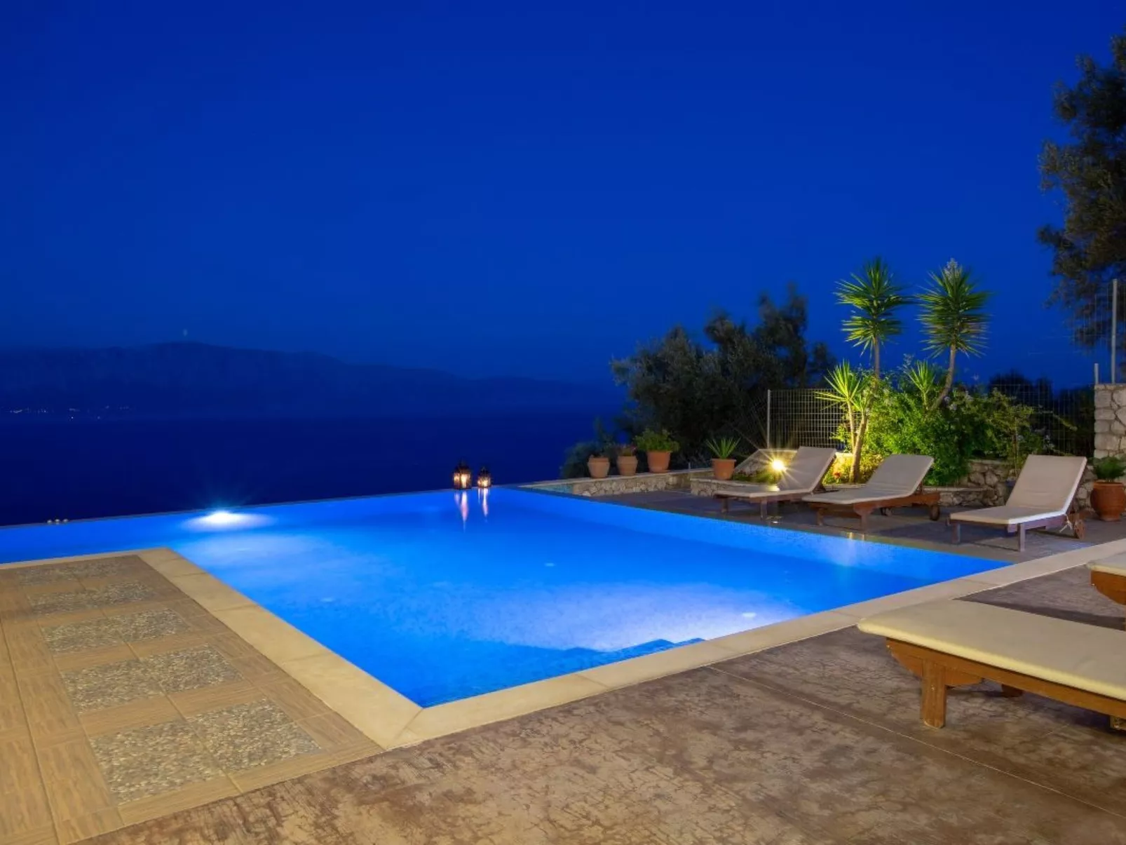 Villa Lilaea-Outside