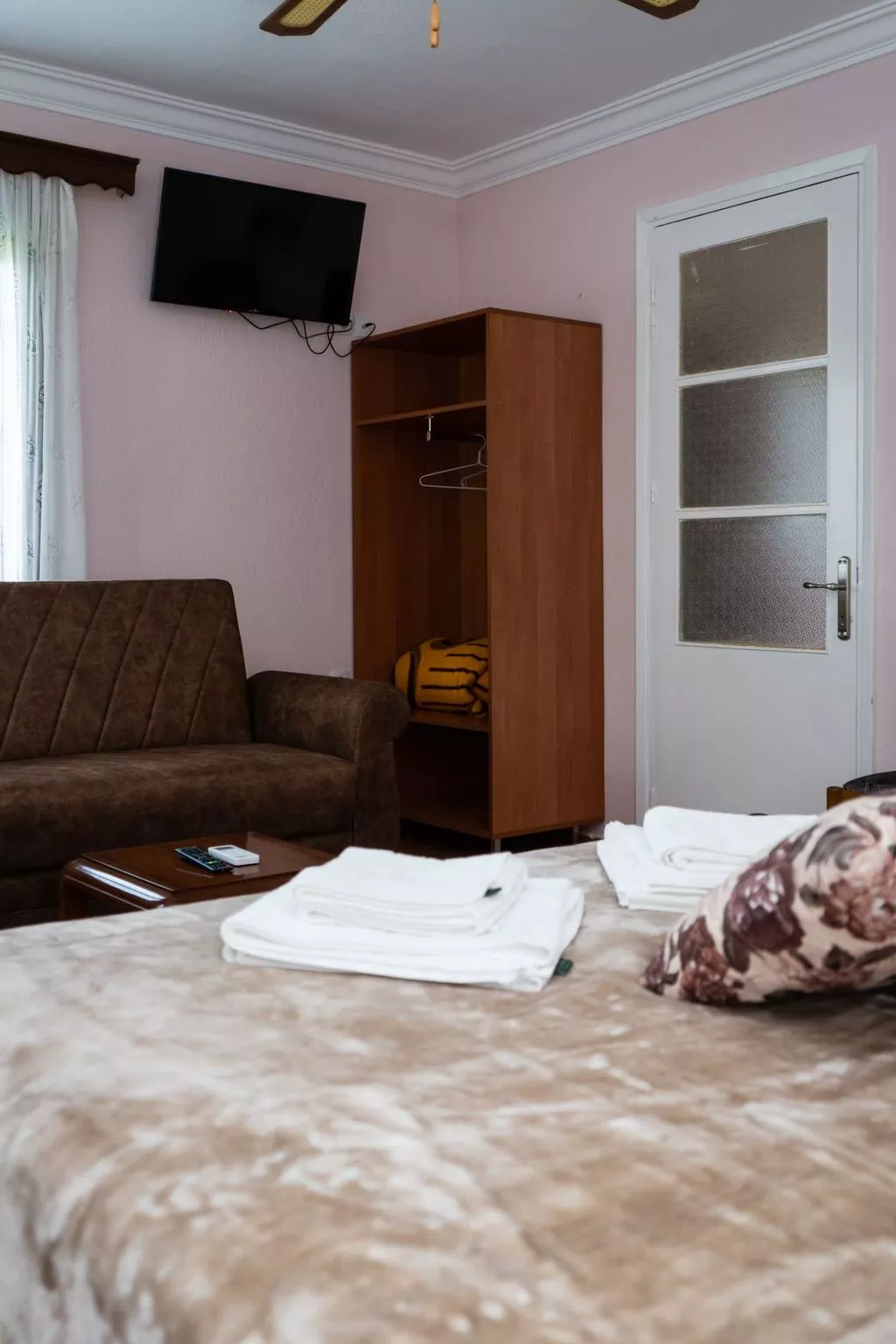 Fani's Haus unter Meteora-Drinnen