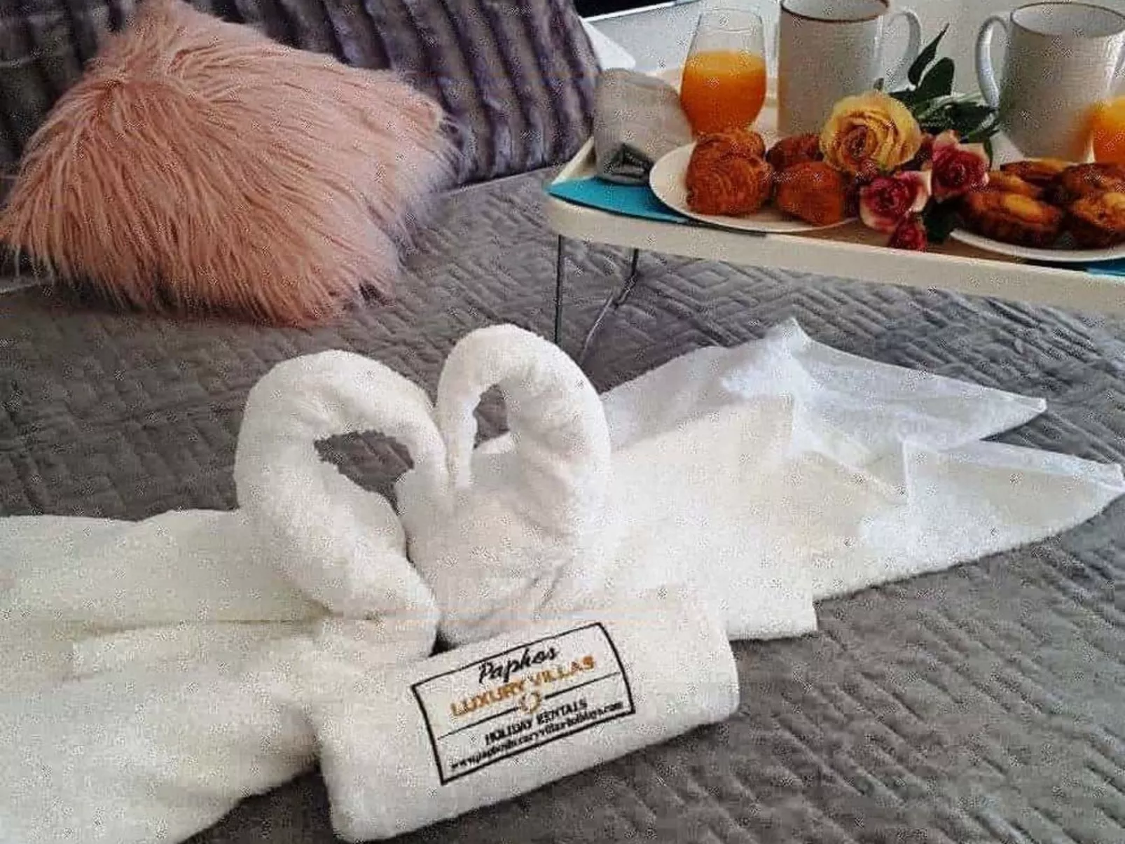 Luxuriöse Villa mit privatem Pool und Whirlpool-Draußen