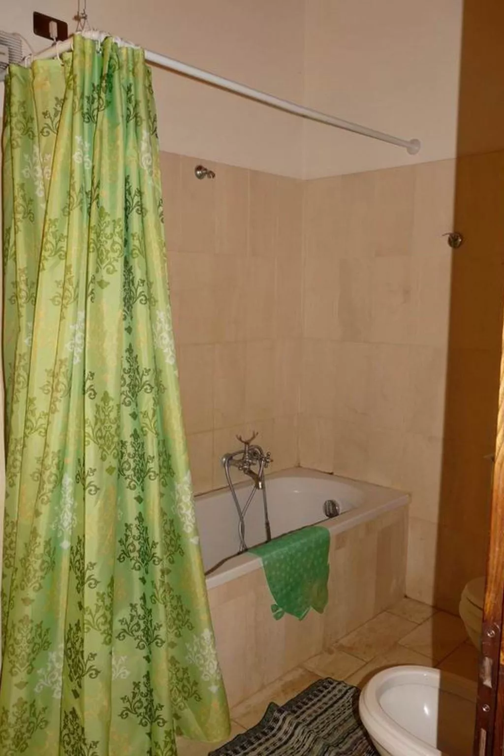 "Gelsomino casteltt"-Dedans