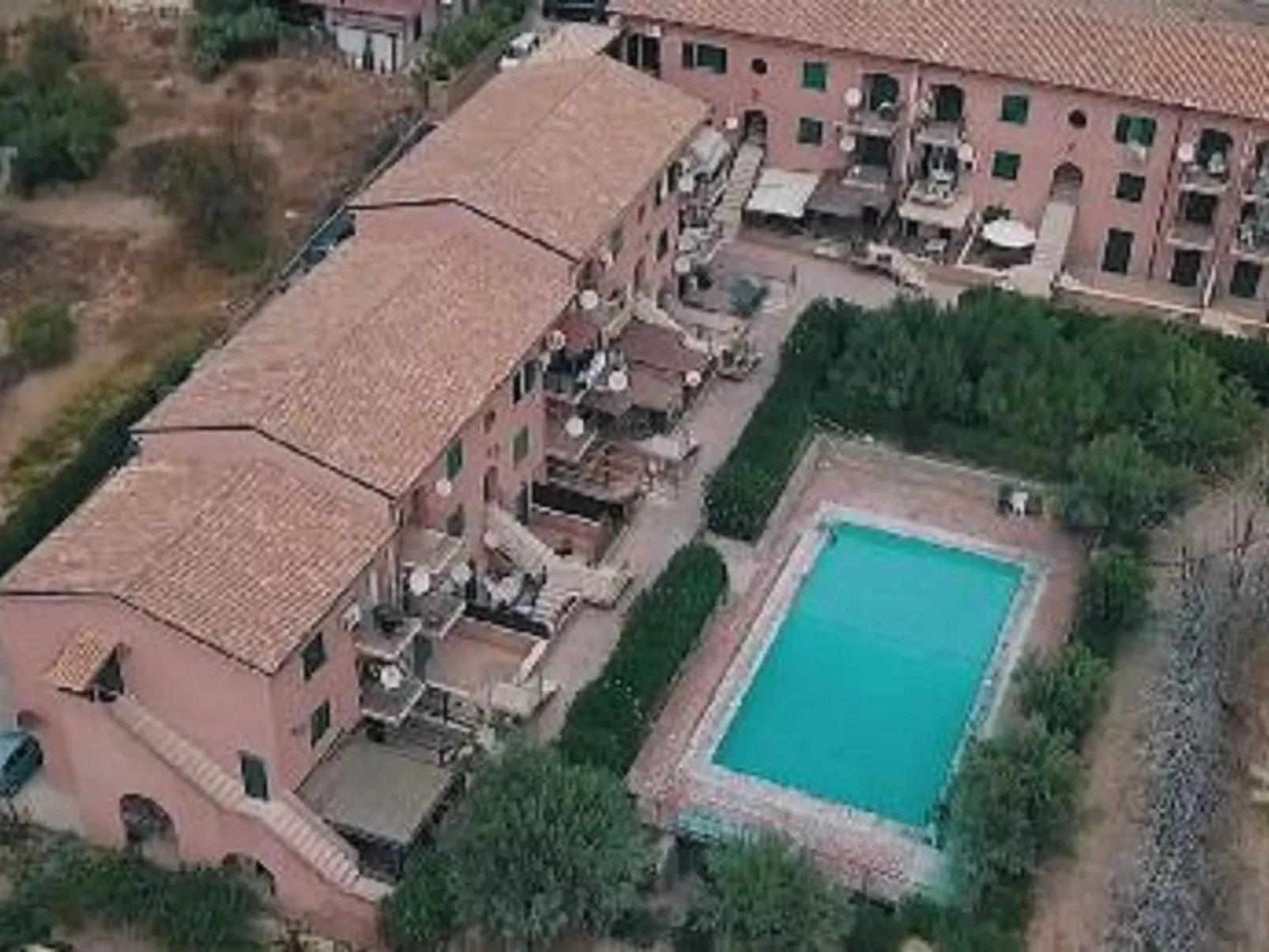 Mit Gemeinschaftspool-Draußen