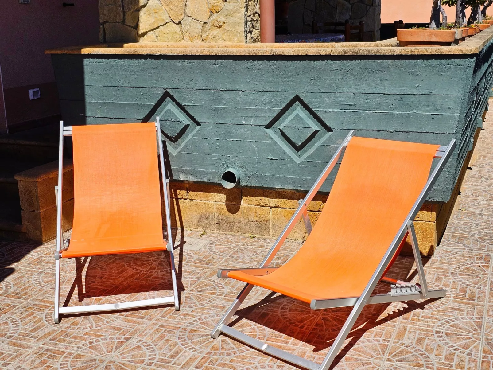 Helle mediterrane Villa mit Veranda und Garten-Image-tags.info