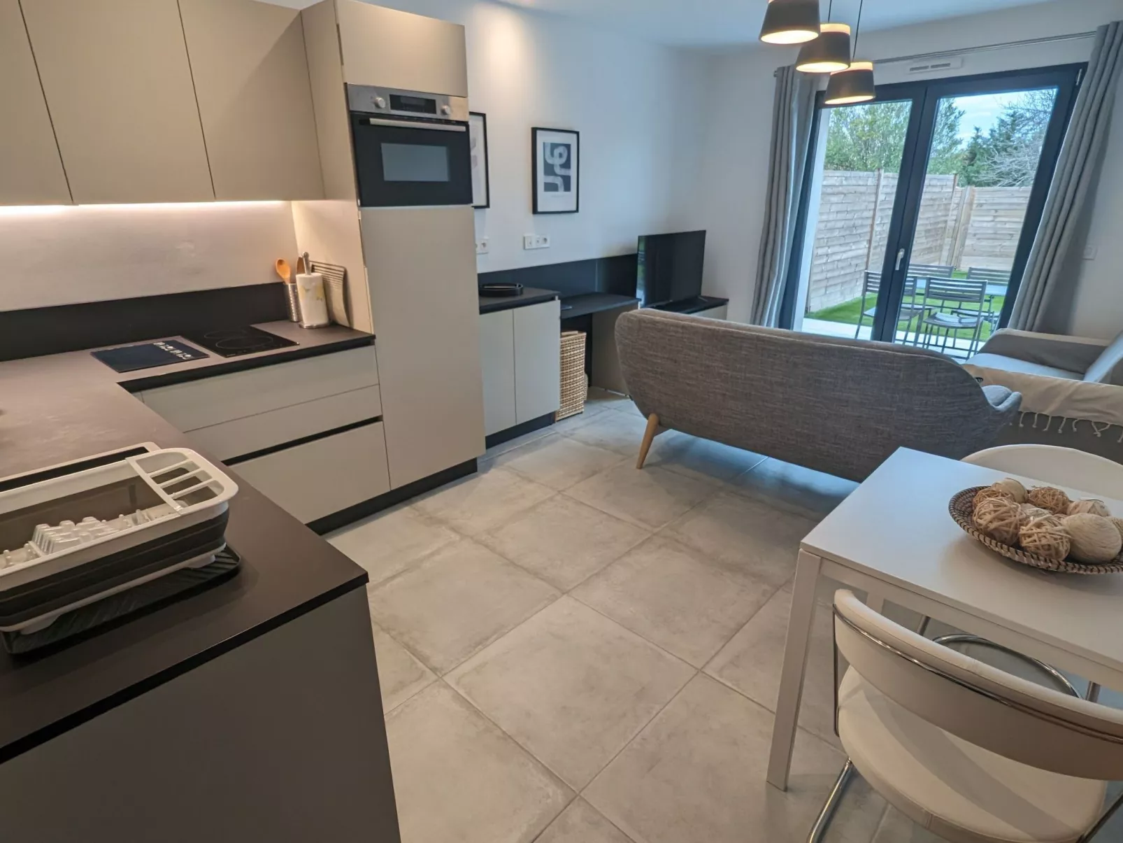 Luxuriöse Wohnung mit beheiztem Pool und private-Drinnen