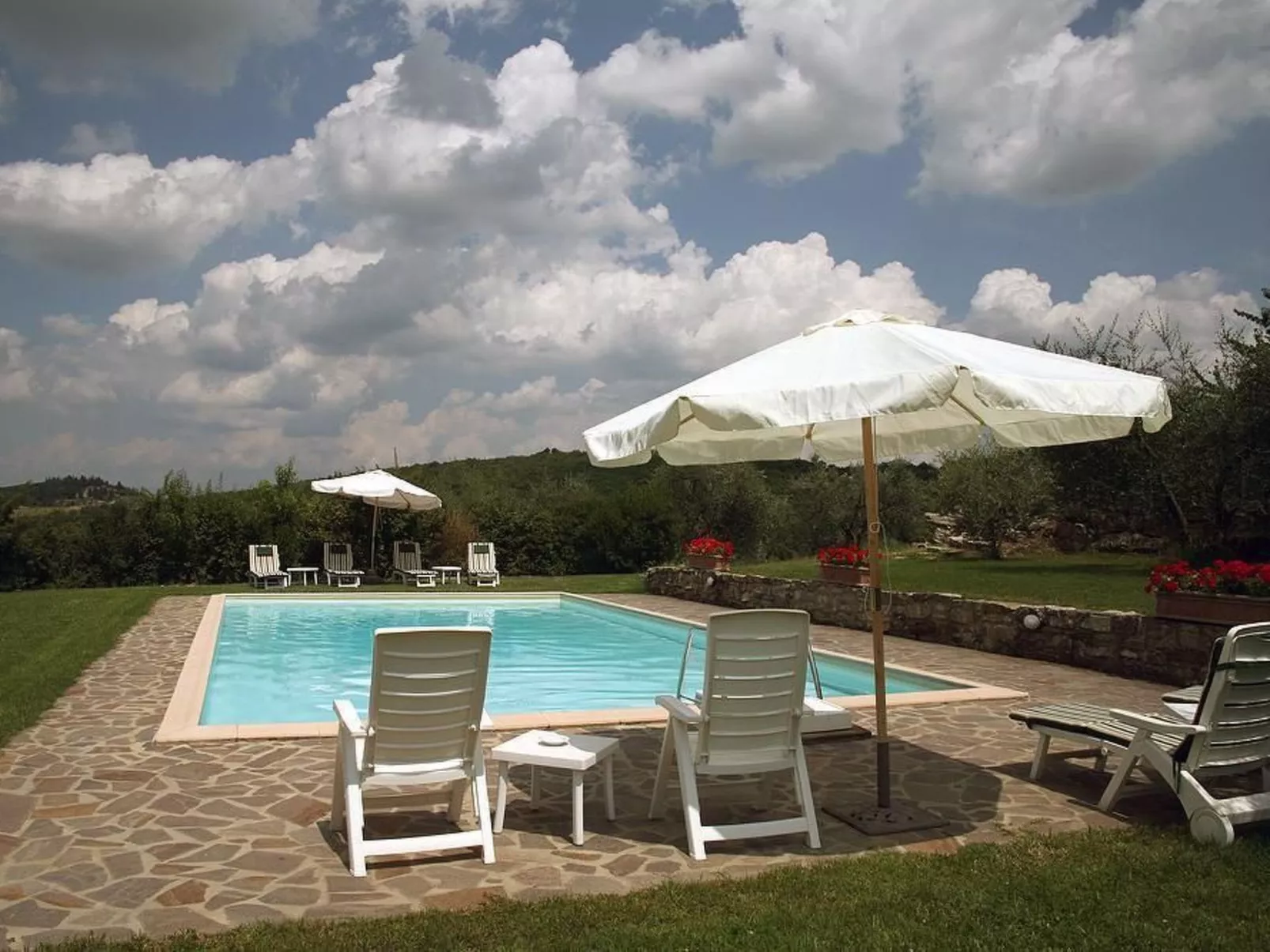 Anwesen "MonnaLisa" mit Schwimmbad-Outside