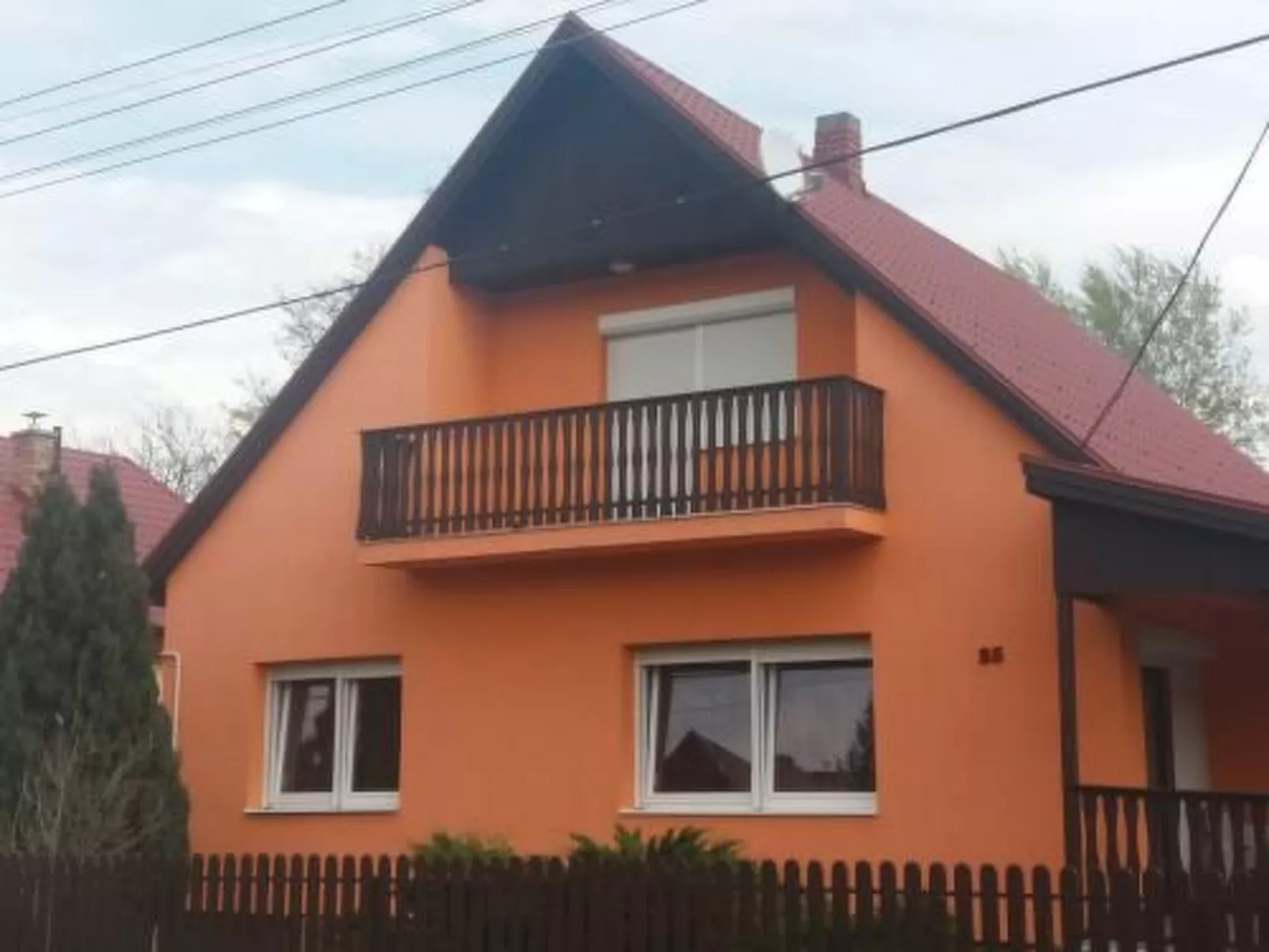 Mit Terrasse, Garten und Grill-Outside