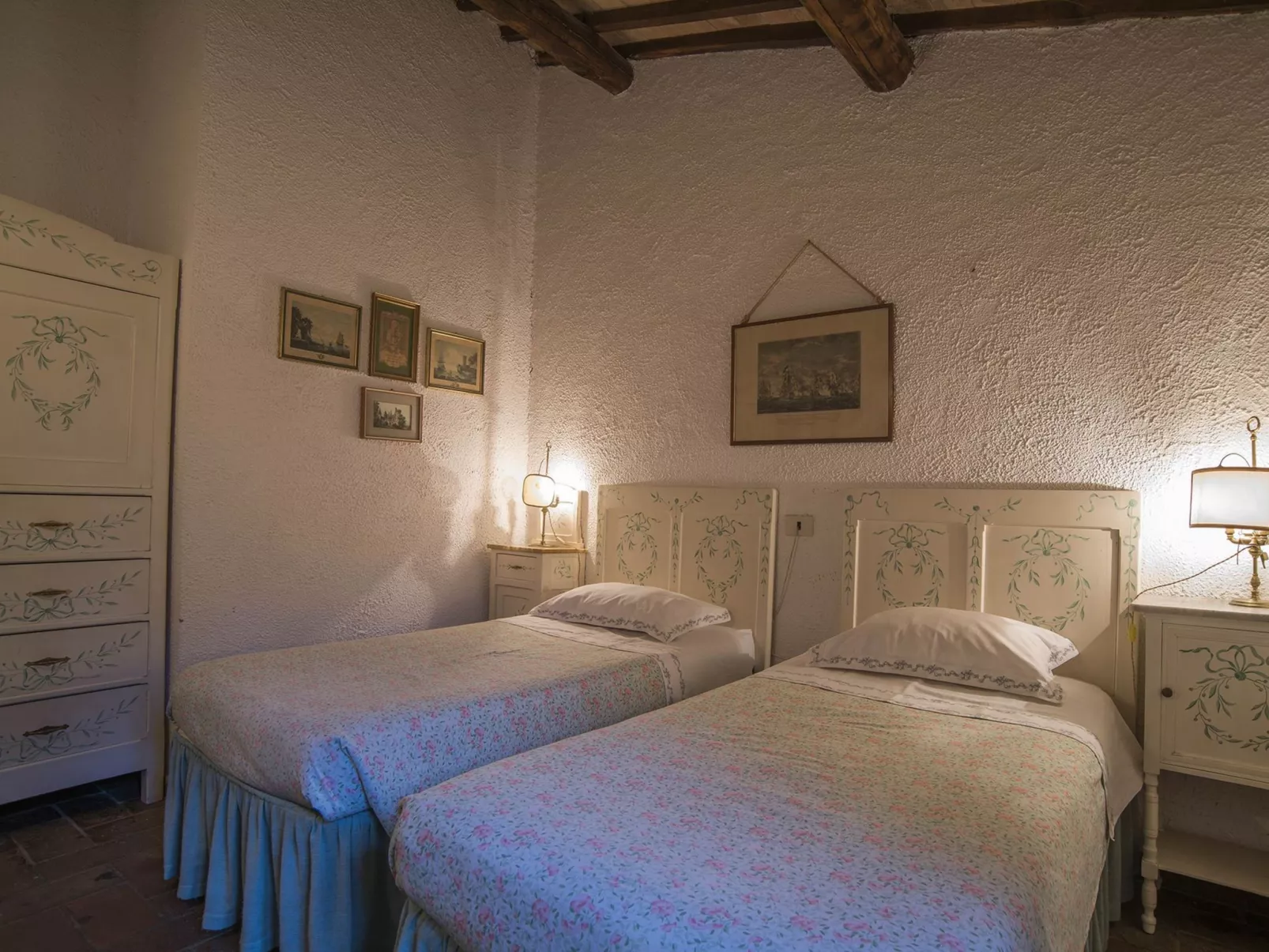 Altertümliche Pracht, Unterkunft mit Schwimmbad in einem Schloss-Dedans