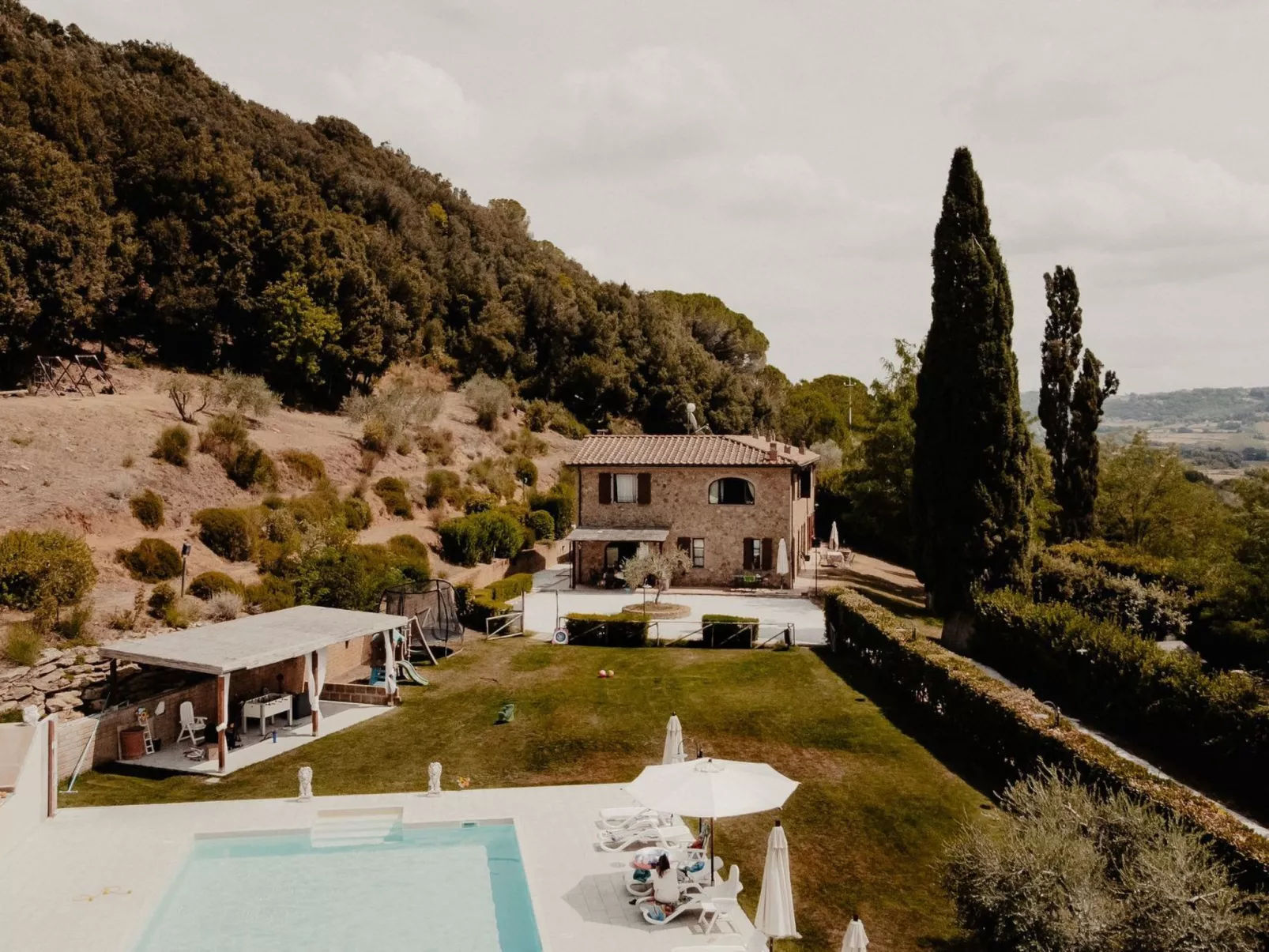 Wohnung in Riparbella mit privatem Parkplatz-Outside